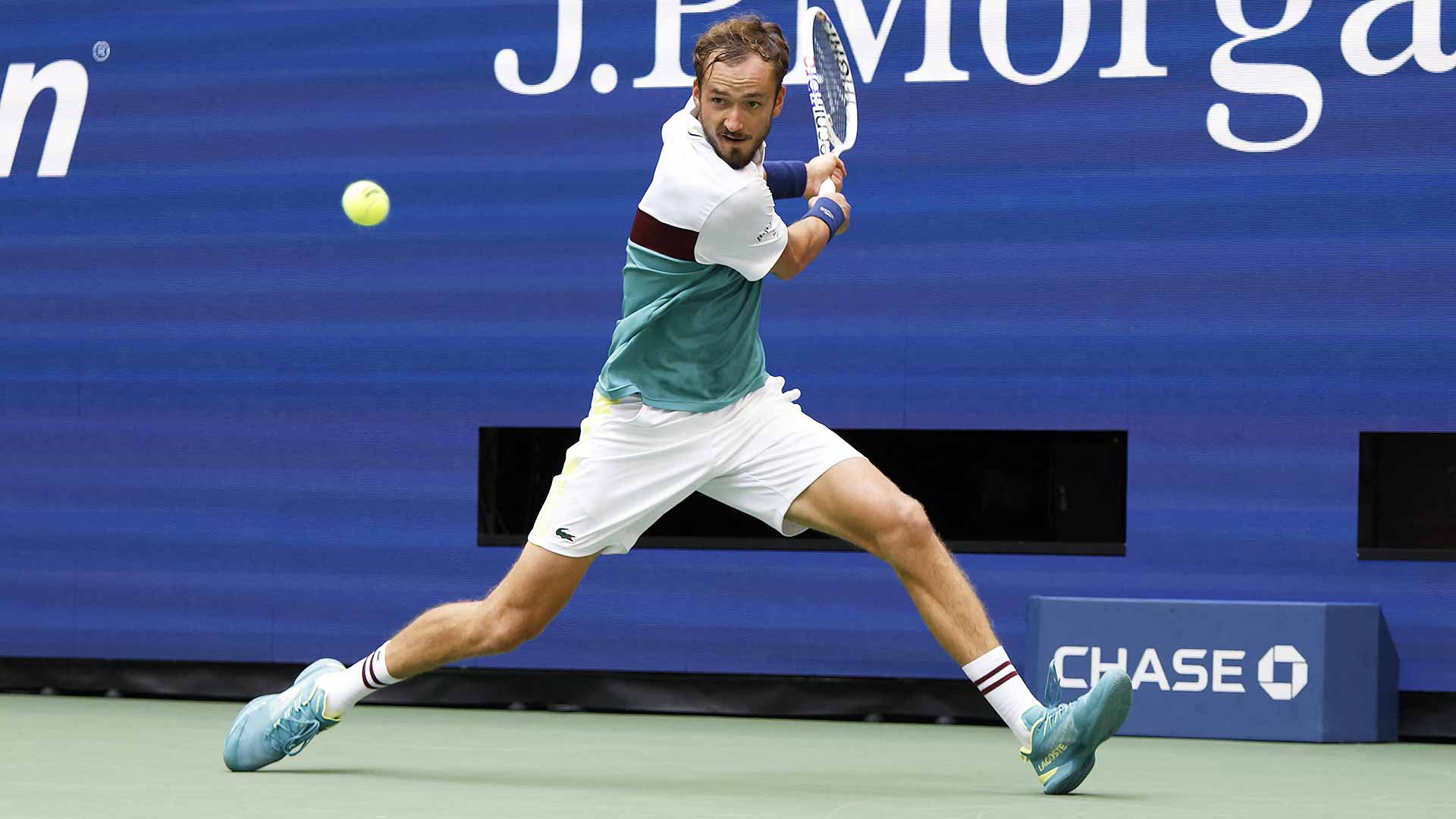 Daniil Medvedev loves to stand deep to return, but will he be forced to move forward against Carlos Alcaraz