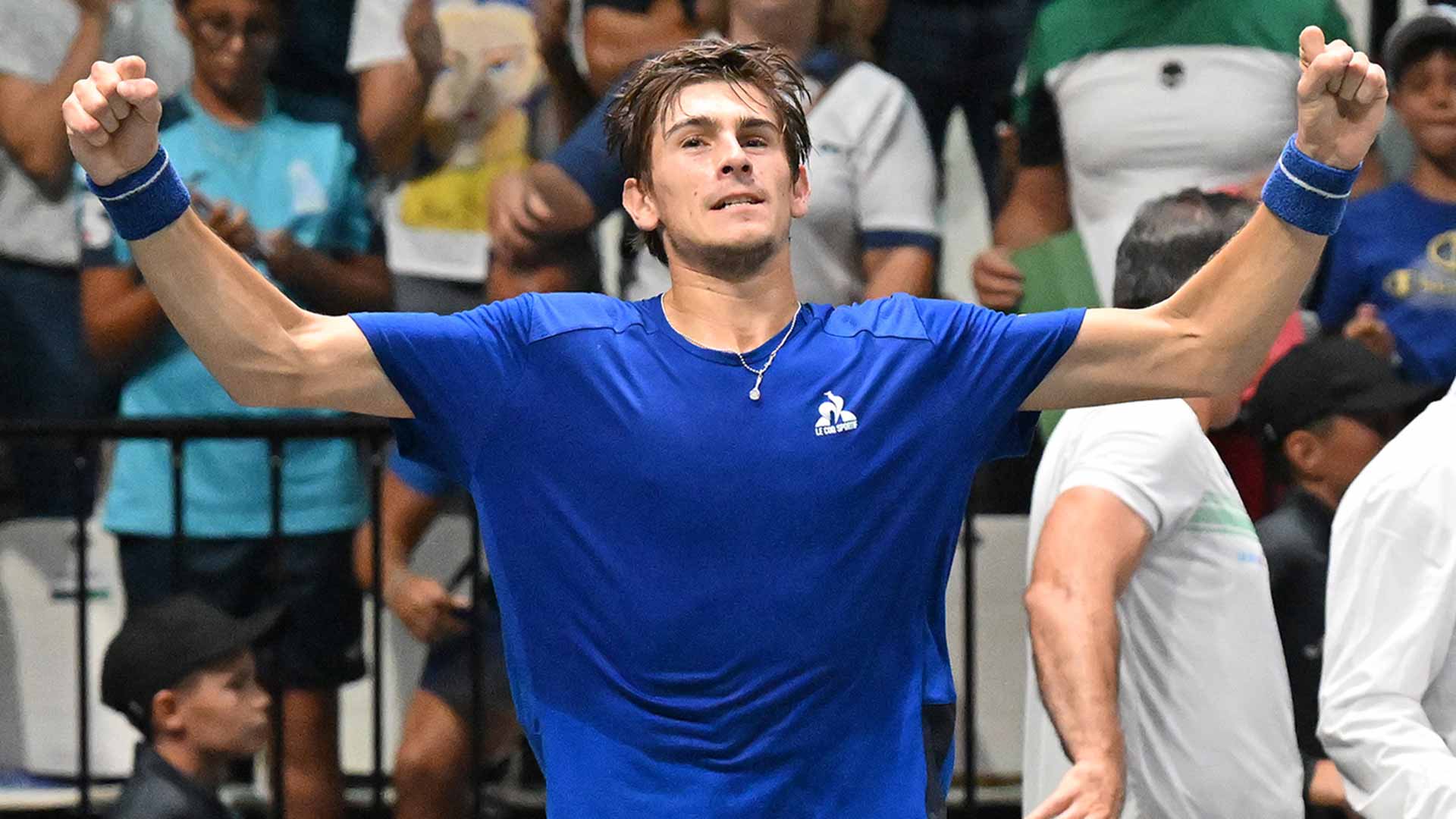 Matteo Arnaldi celebrates his win.