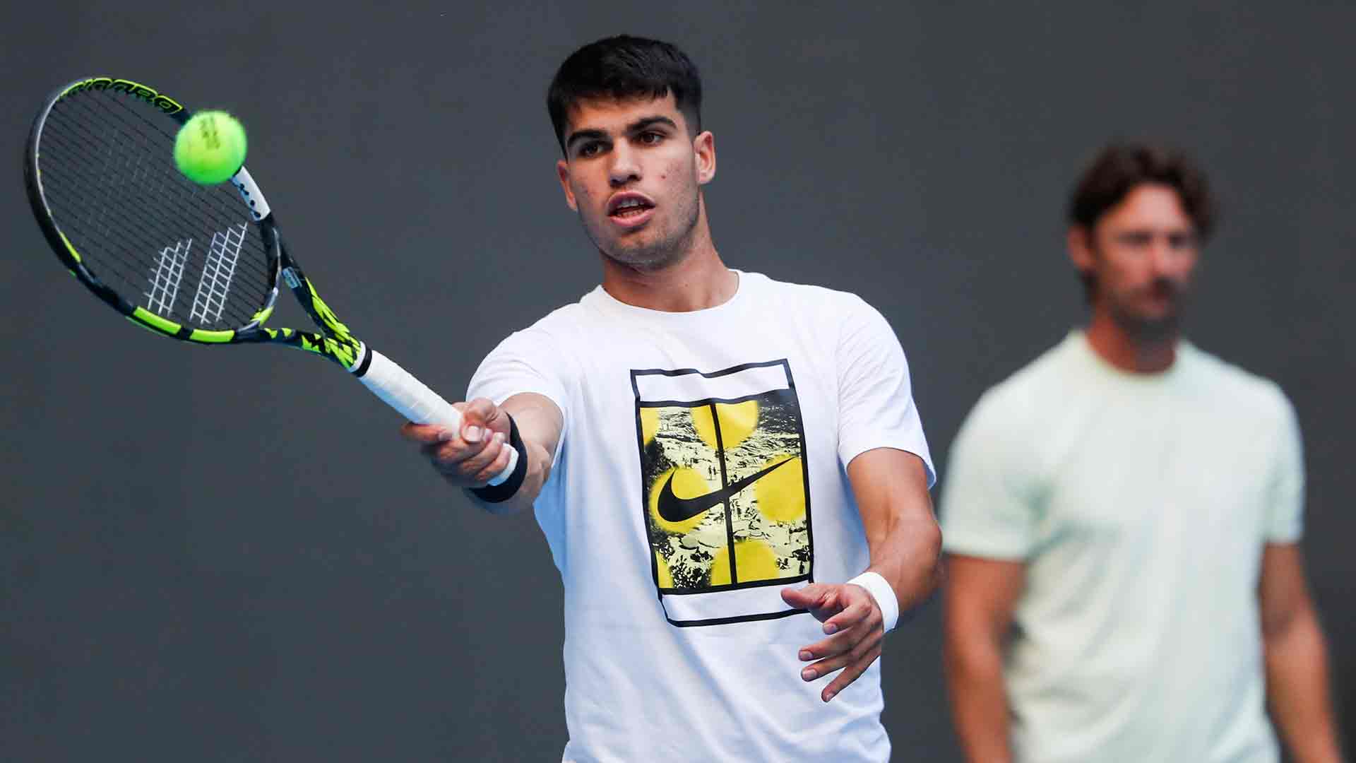 Carlos Alcaraz juega por primera vez en su carrera la gira asiática.