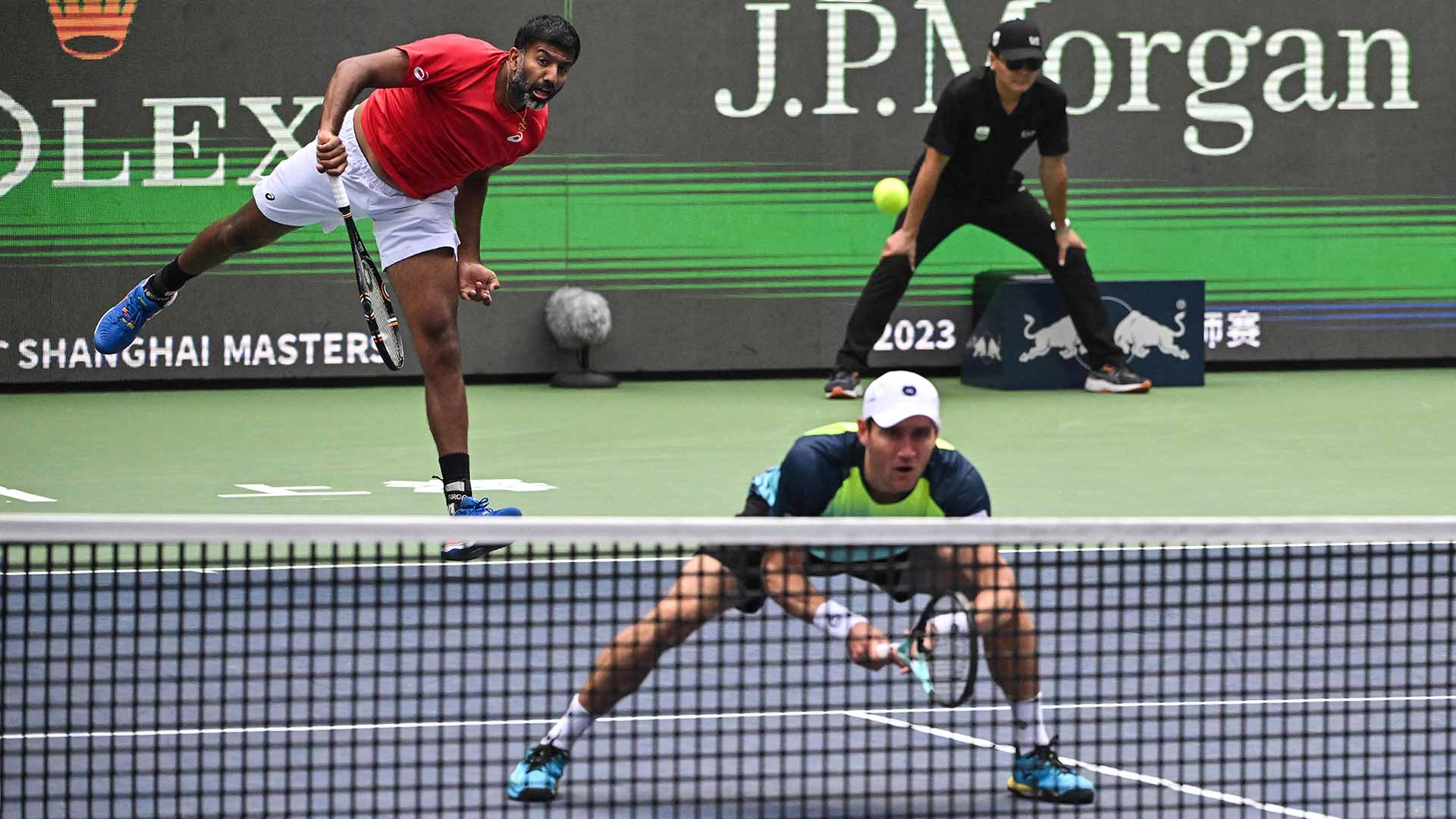 Rohan Bopanna and Matthew Ebden win their Rolex Shanghai Masters semi-final with a dominant Match Tie-break display.