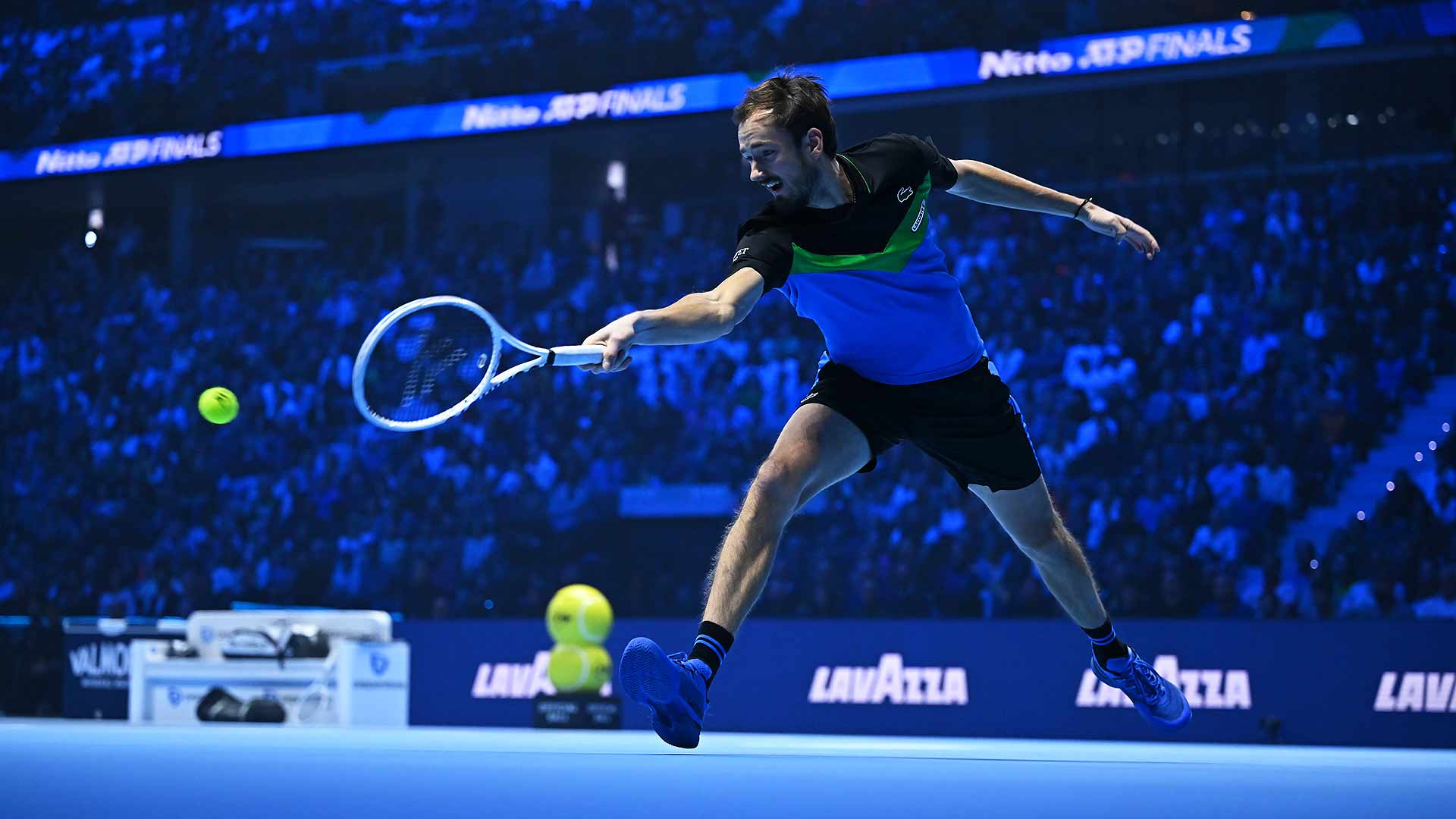 Daniil Medvedev termina 2023 con marca de 66-18 y cinco títulos.