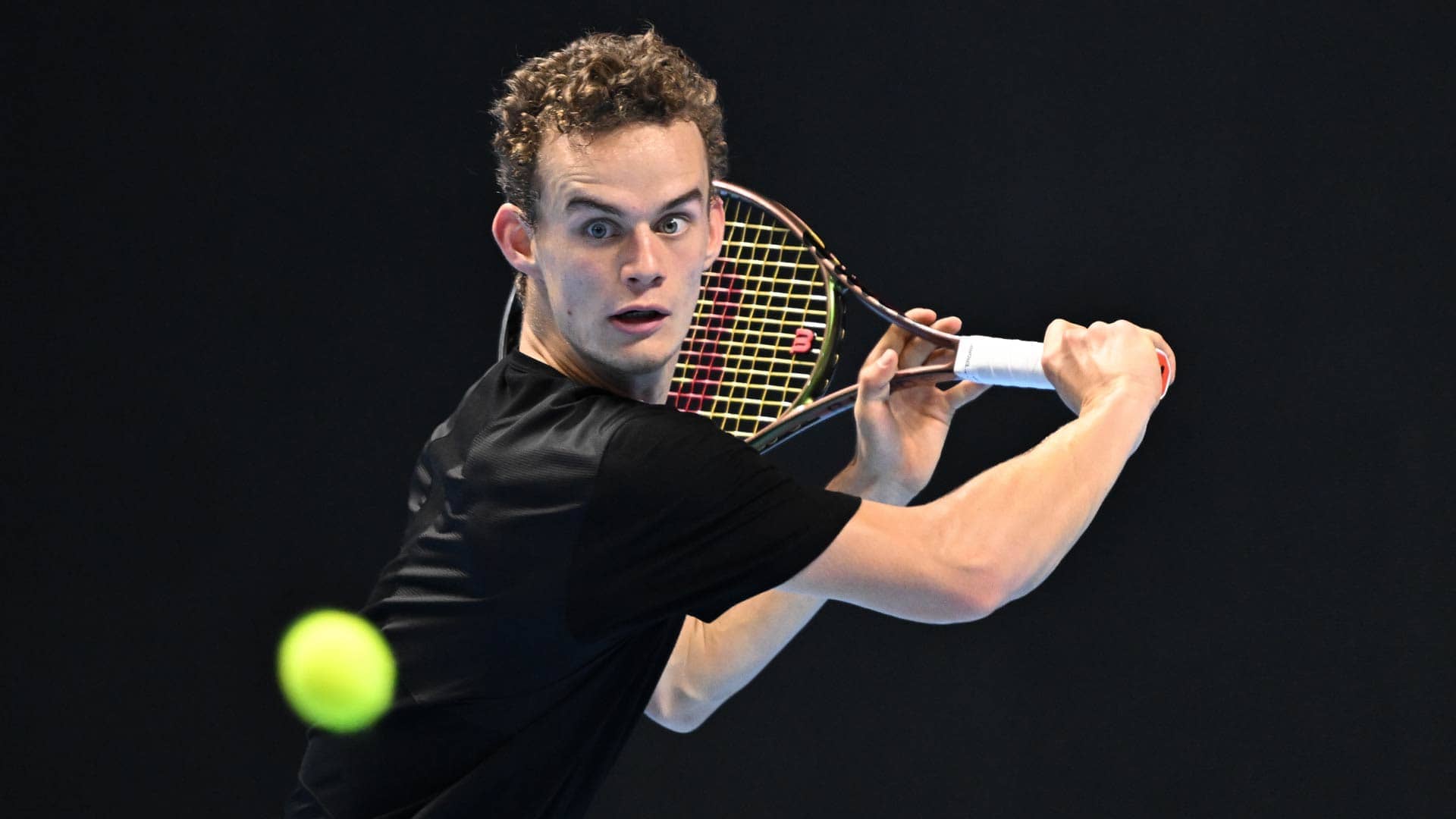 <a href='https://www.atptour.com/en/players/luca-van-assche/v0dz/overview'>Luca Van Assche</a>