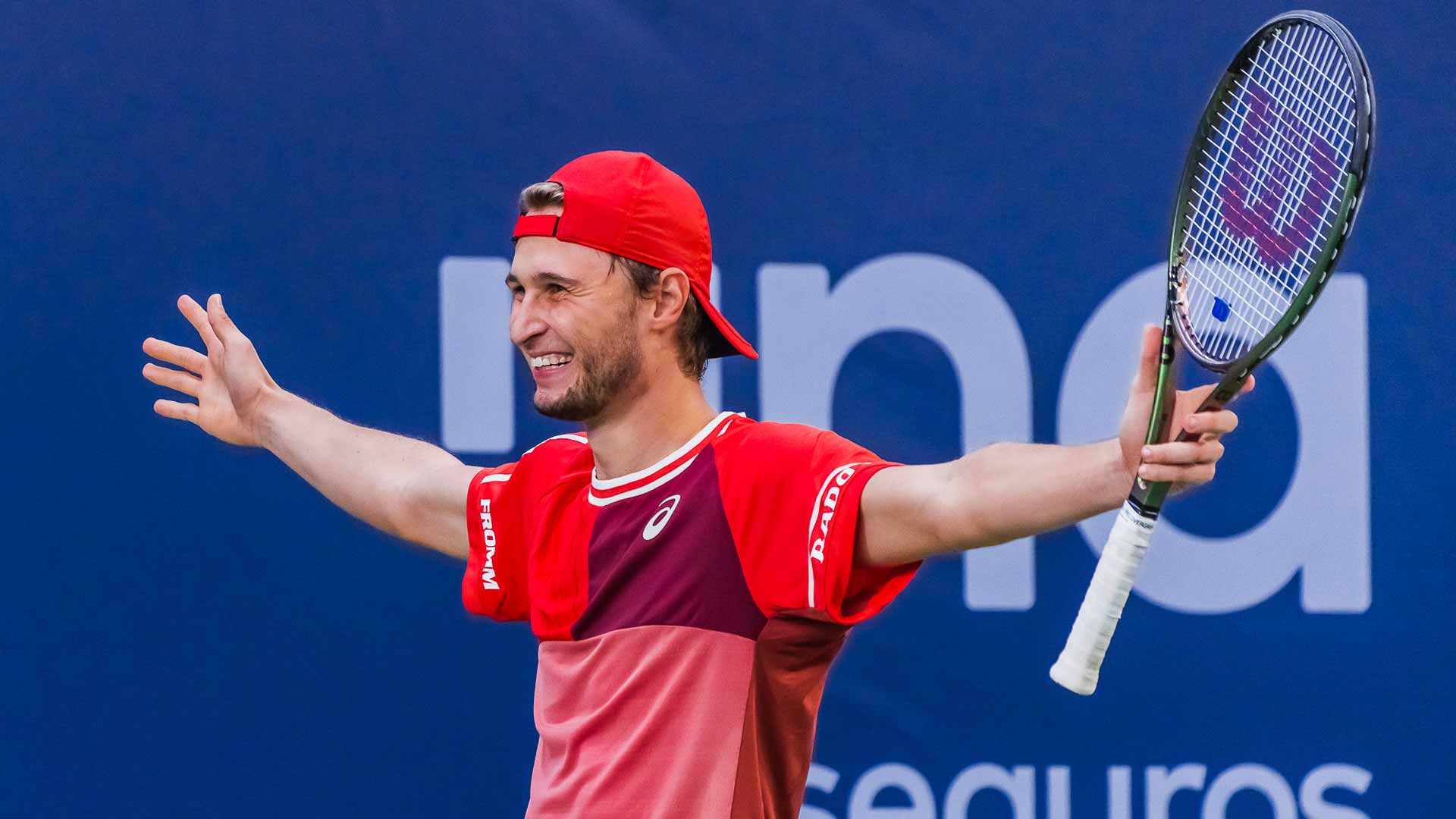 <a href='https://www.atptour.com/en/players/leandro-riedi/r0fs/overview'>Leandro Riedi</a> wins the Challenger 75 event in Oeiras, Portugal.