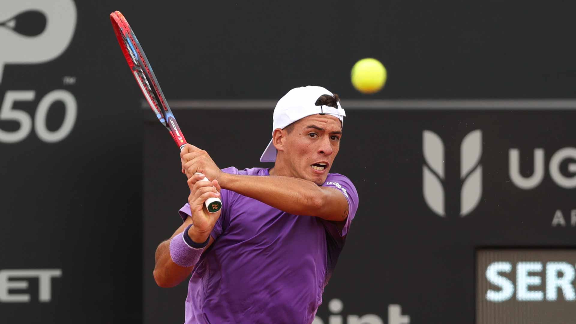 Báez completa su jornada doble para firmar las semis en Córdoba
