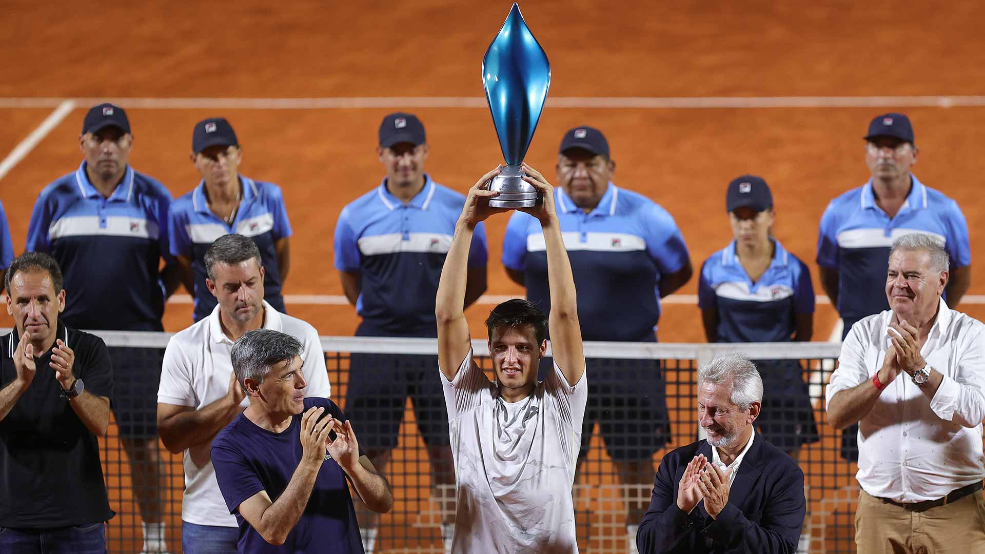 Italy's Darderi, 21, captures first ATP Tour title in Cordoba