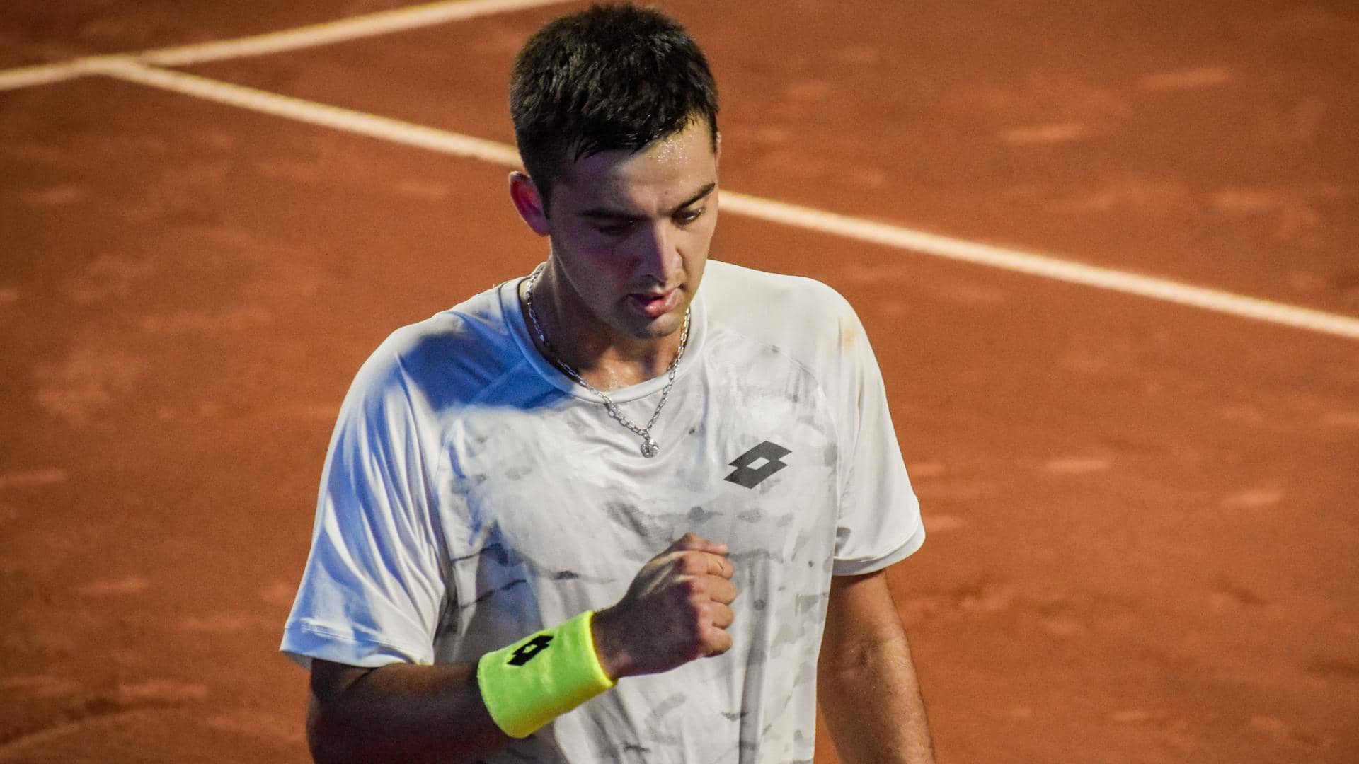 Tomás Barrios Vera tiene marca de 9-0 vs. compatriotas desde el inicio de 2020 en todos los niveles.