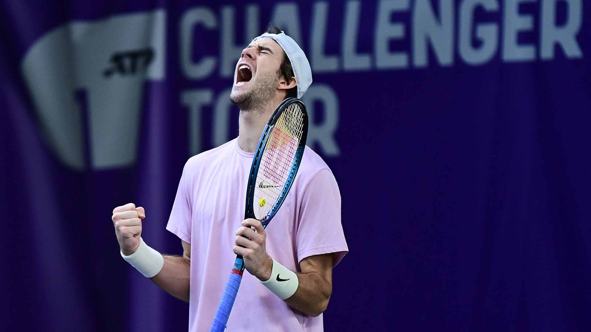 <a href='https://www.atptour.com/en/players/henri-squire/s0ak/overview'>Henri Squire</a> celebrates winning the <a href='https://www.atptour.com/en/scores/archive/hamburg/8297/2024/results'>Challenger Hamburg</a>.