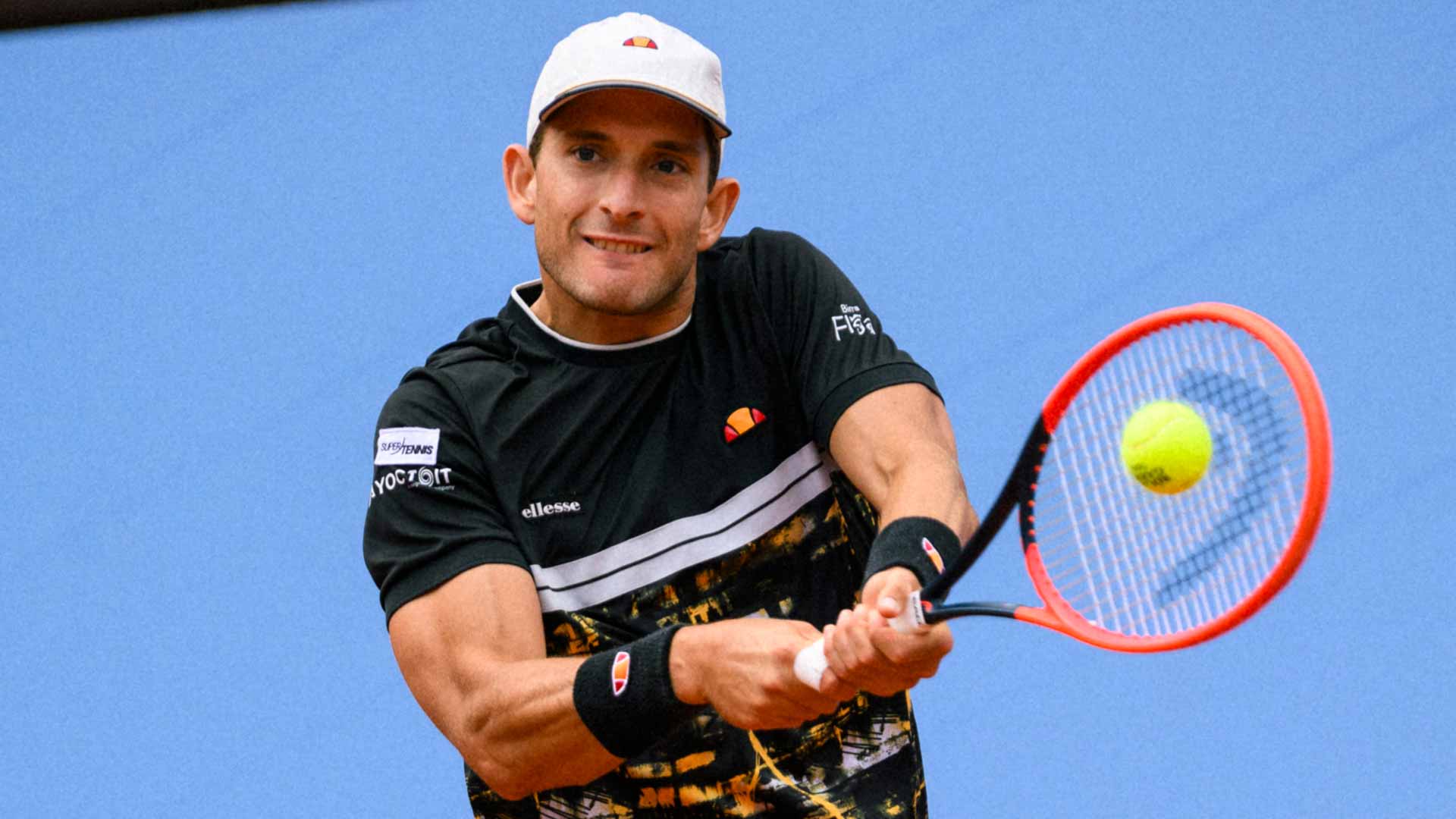 <a href='https://www.atptour.com/en/players/francesco-passaro/p0ct/overview'>Francesco Passaro</a> in action at the Turin Challenger.