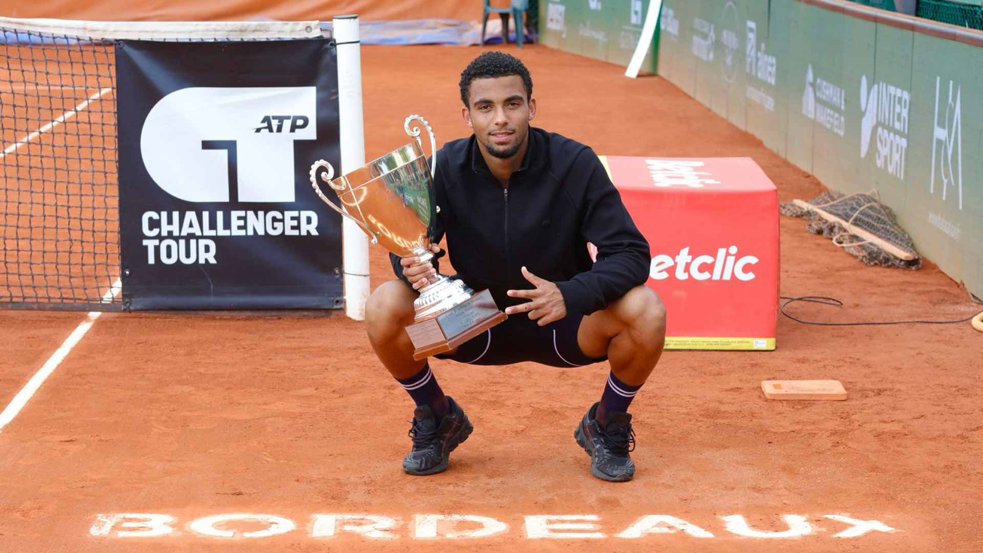 Arthur Fils wins the Bordeaux Challenger.