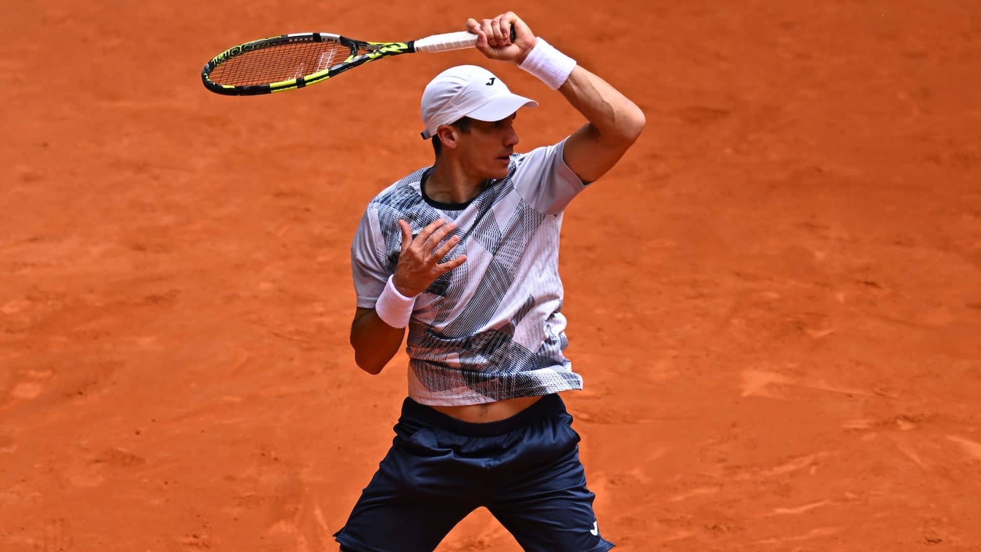 Facundo Bagnis avanzó a R2 de previa en Roland Garros y cruzará con Juan Manuel Cerúndolo.