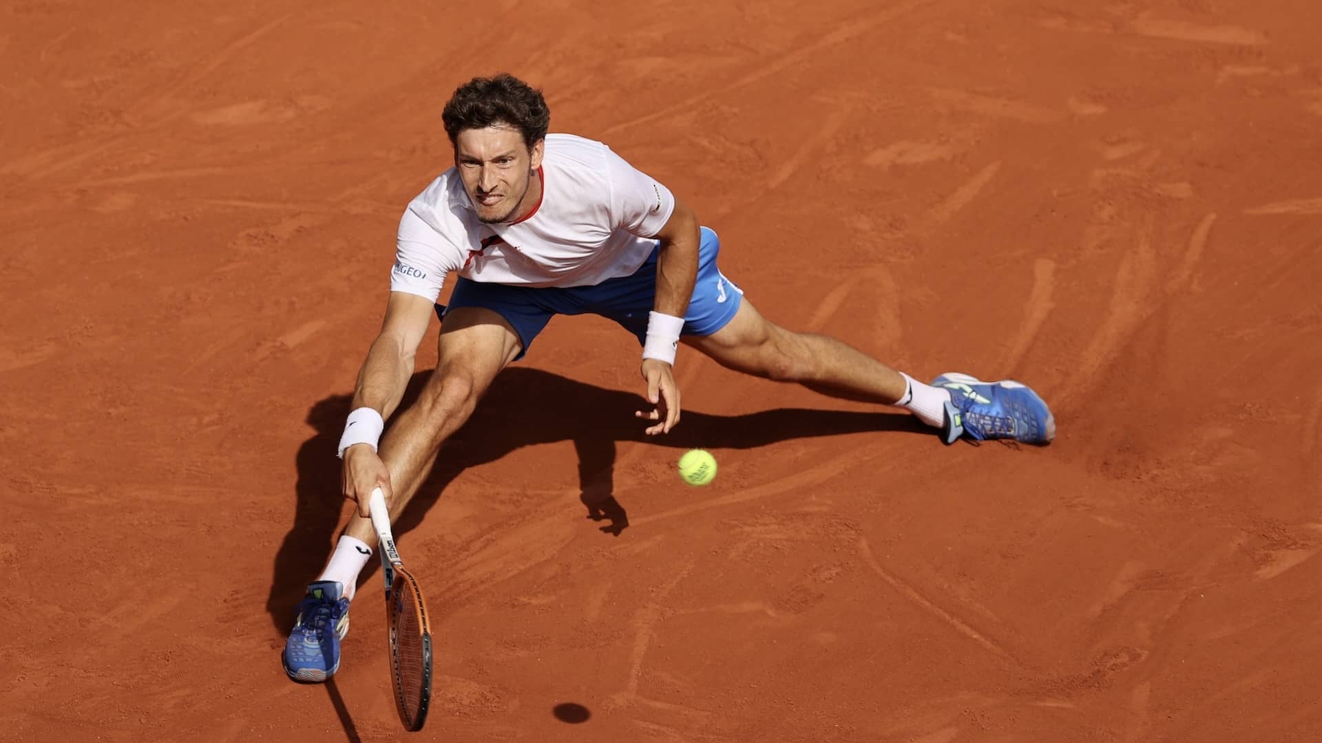 Pablo Carreño Busta, en un partido en Roland Garros.