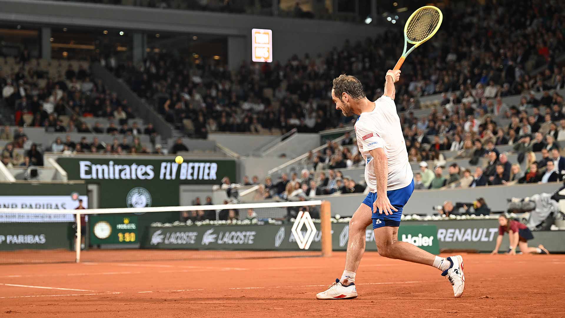 <a href='https://www.atptour.com/en/players/richard-gasquet/g628/overview'>Richard Gasquet</a> in full flight against <a href='https://www.atptour.com/en/players/jannik-sinner/s0ag/overview'>Jannik Sinner</a>.