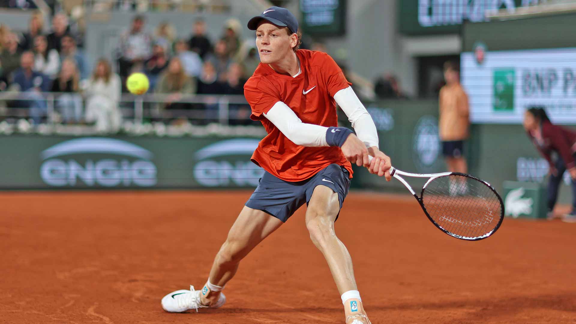 Jannik Sinner in action against Pavel Kotov on Friday at Roland Garros.