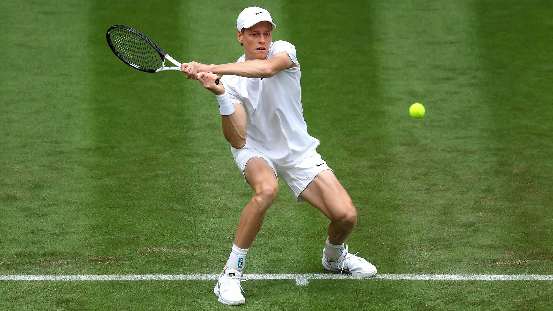 Jannik Sinner needs four sets to advance to the Wimbledon second round.