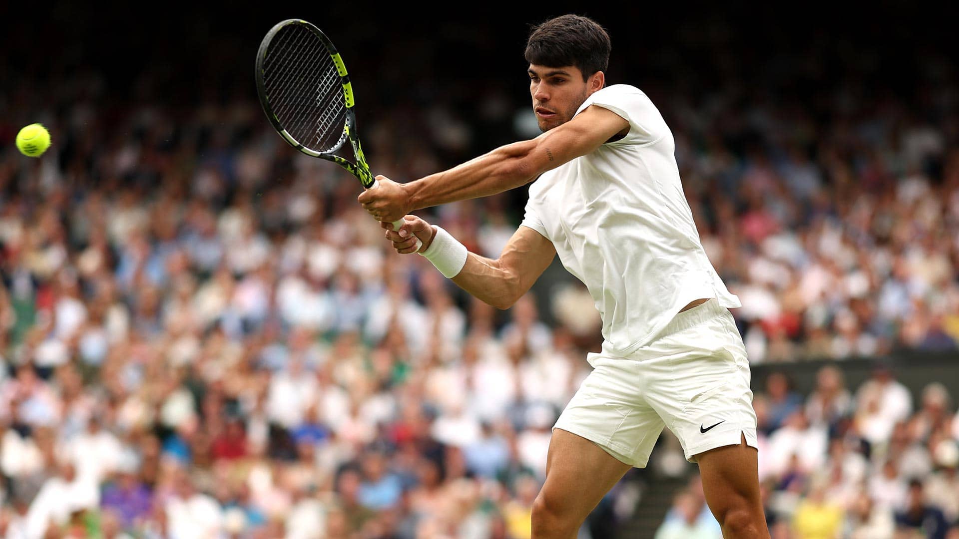 Carlos Alcaraz venció a Frances Tiafoe en el quinto set en 3ª ronda de Wimbledon 2024.