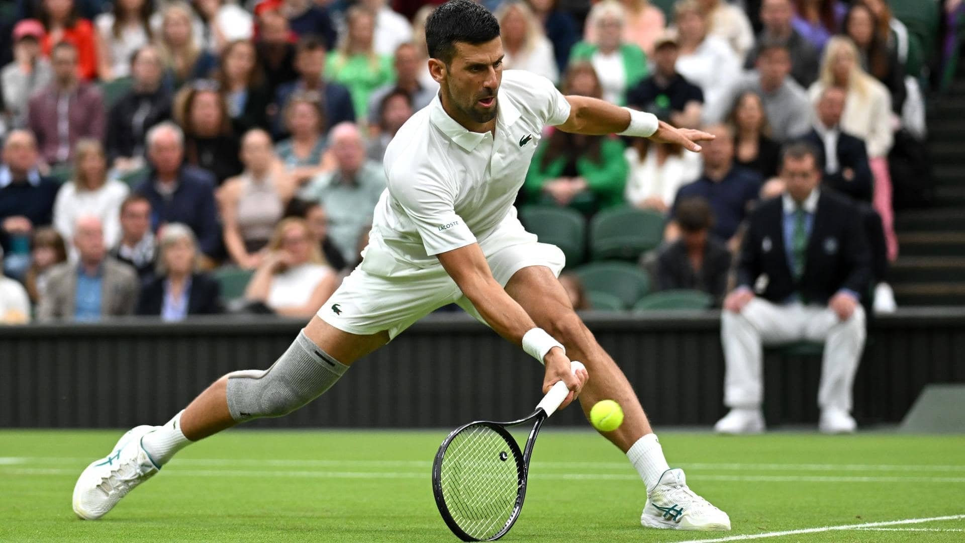 Novak Djokovic está en octavos de final camino a un octavo título en Wimbledon.