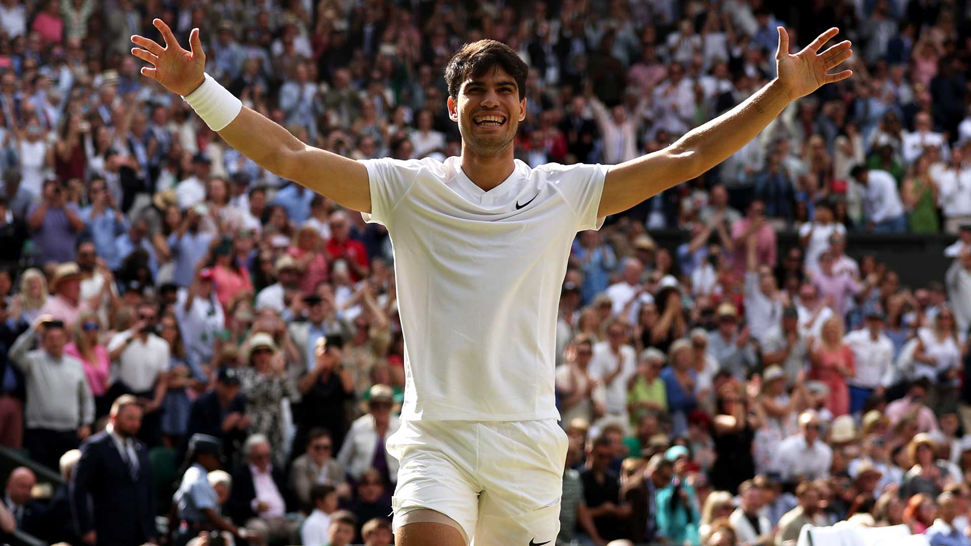<a href='https://www.atptour.com/es/players/carlos-alcaraz/a0e2/overview'>Carlos Alcaraz</a>