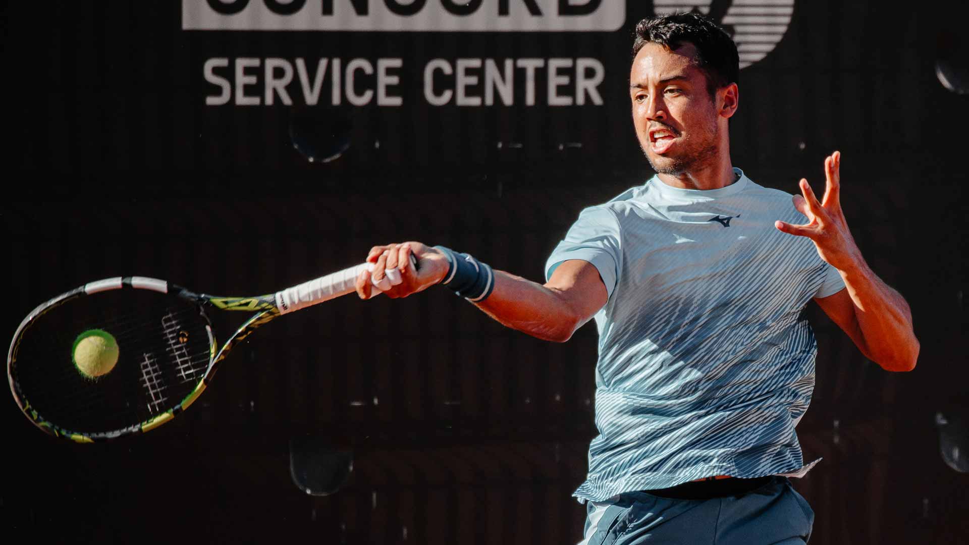 <a href='https://www.atptour.com/en/players/hugo-dellien/da31/overview'>Hugo Dellien</a> in action at the Concord Iasi Open.