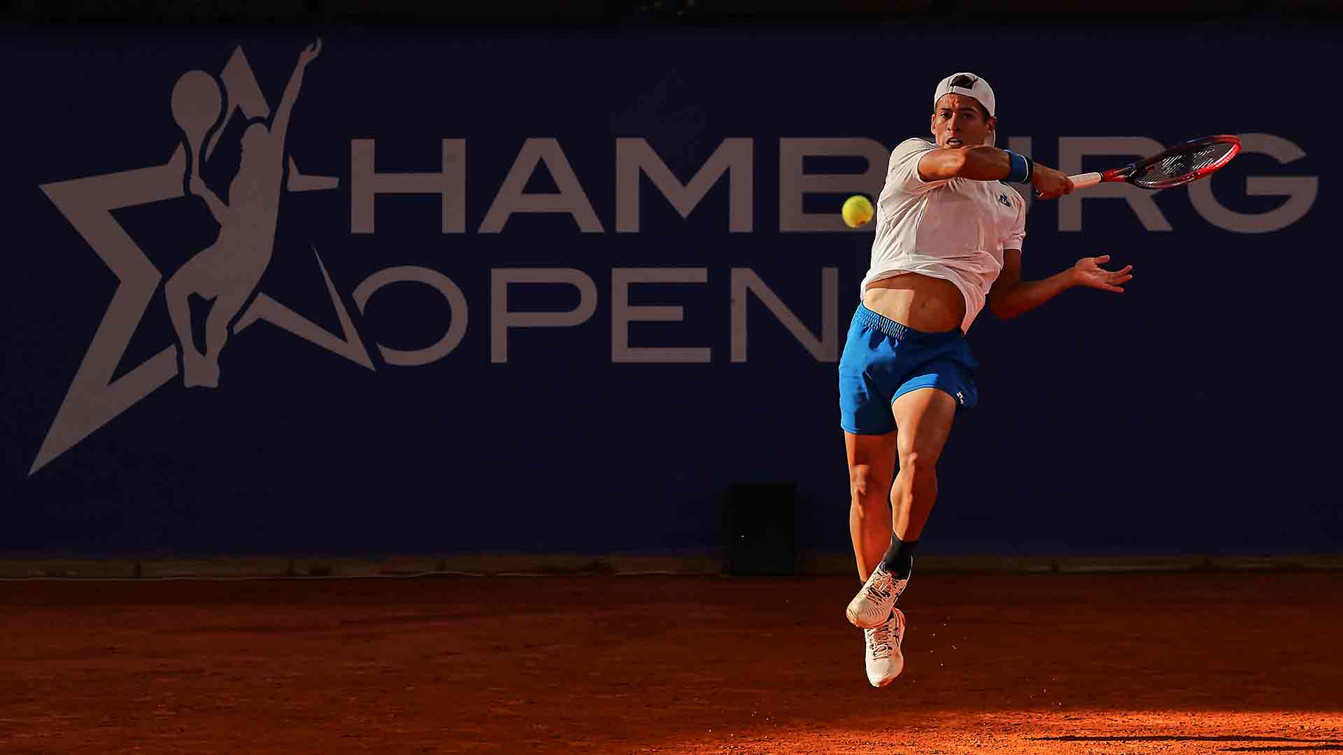 Sebastián Báez alcanzó los cuartos de final en Hamburgo por primera vez.
