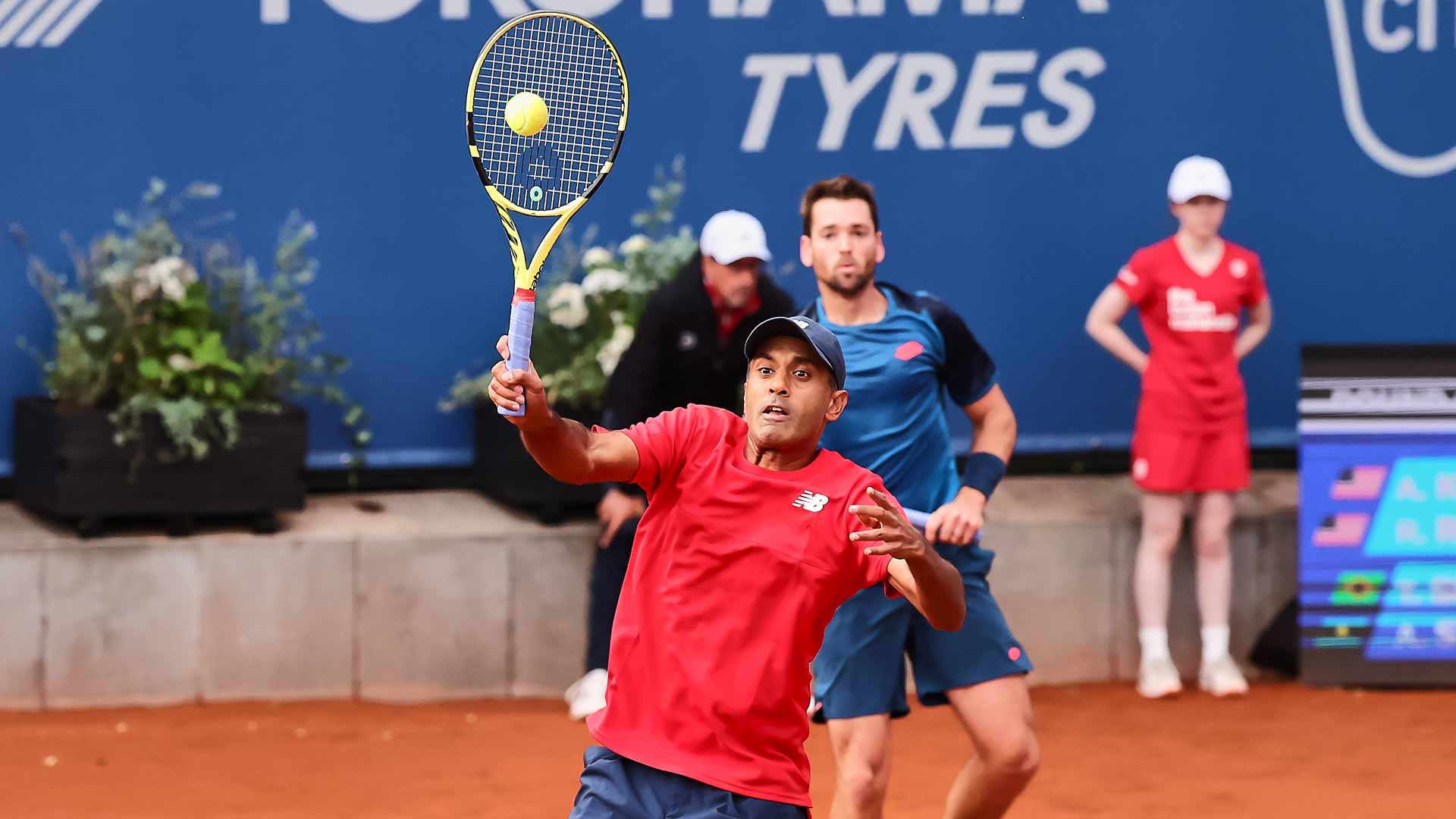 <a href='https://www.atptour.com/en/players/rajeev-ram/r548/overview'>Rajeev Ram</a> and <a href='https://www.atptour.com/en/players/austin-krajicek/ka00/overview'>Austin Krajicek</a> during Wednesday's <a href='https://www.atptour.com/en/tournaments/hamburg/414/overview'>Hamburg Open</a> action.