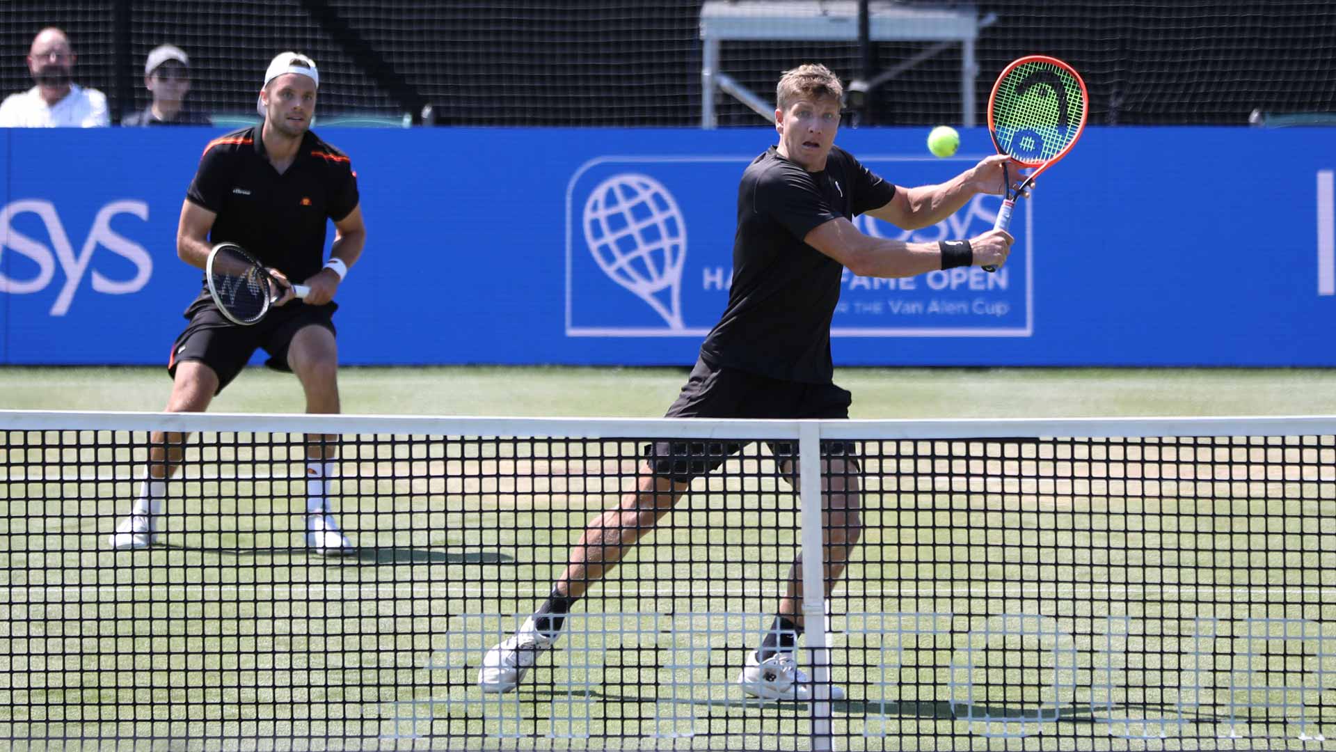 <a href='https://www.atptour.com/en/players/sem-verbeek/v09l/overview'>Sem Verbeek</a> (left) and <a href='https://www.atptour.com/en/players/andre-goransson/ge03/overview'>Andre Goransson</a> at the grass ATP 250 in Newport.