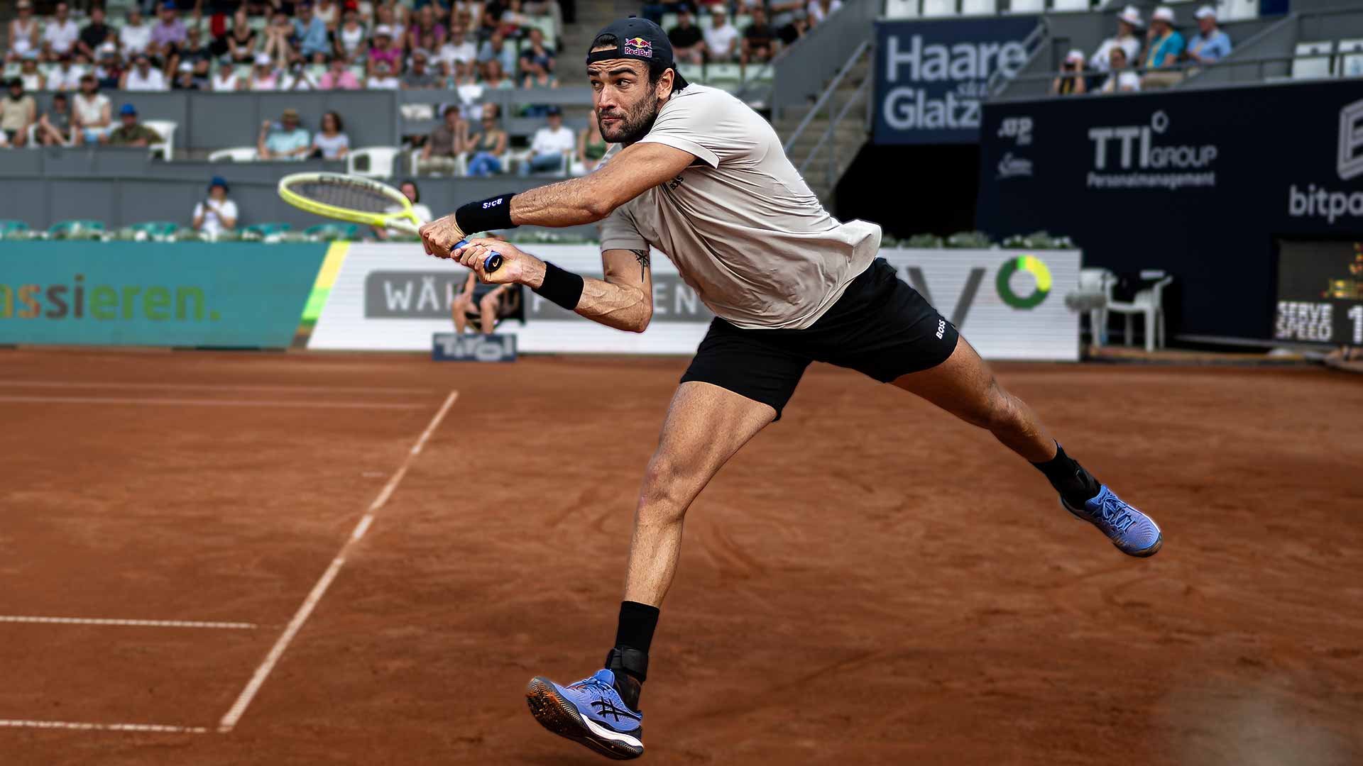 Berrettini extends winning streak, reaches Kitzbuhel SFs