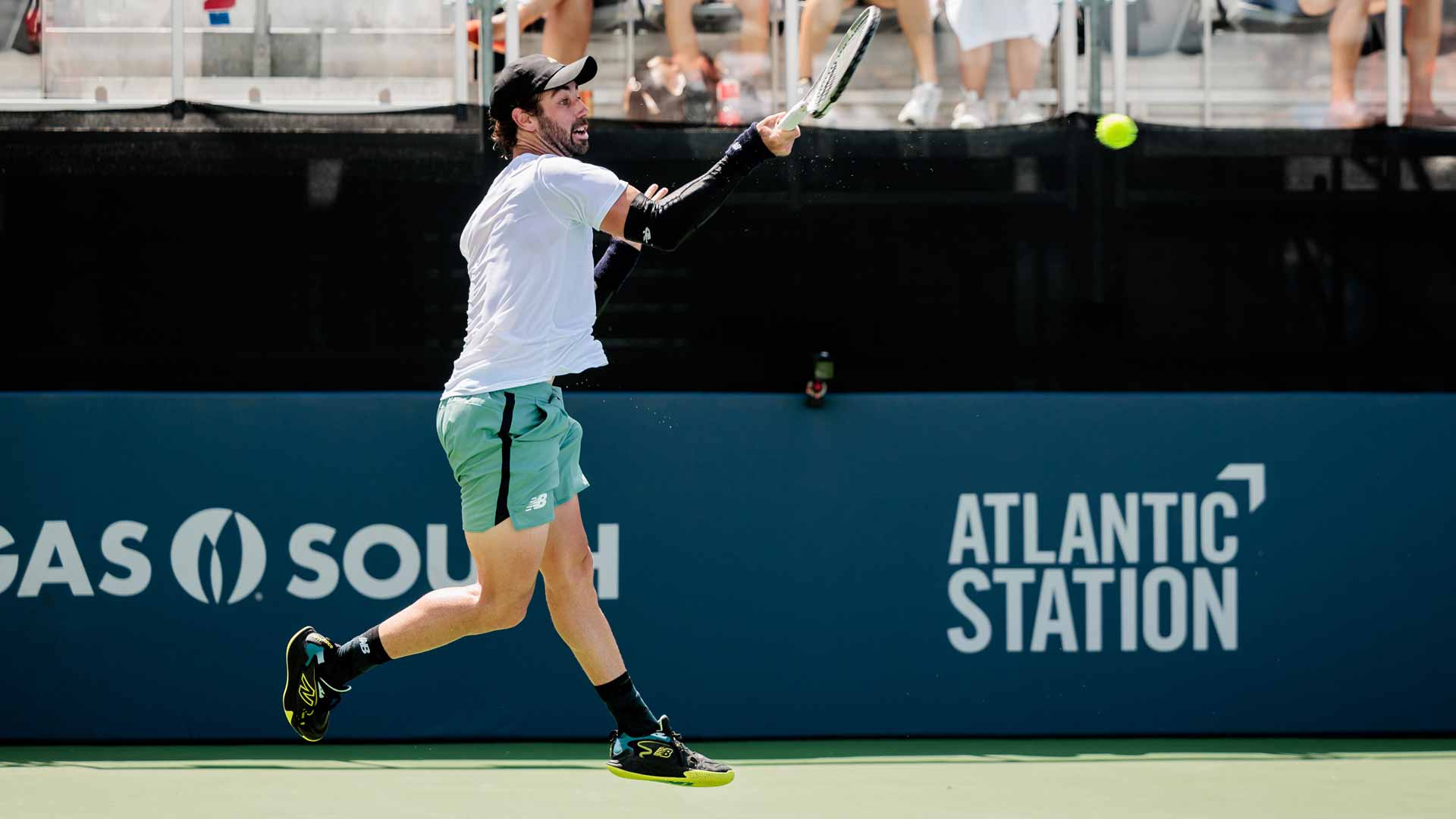 Thompson 'shows fight' to outlast Shang & reach Atlanta final