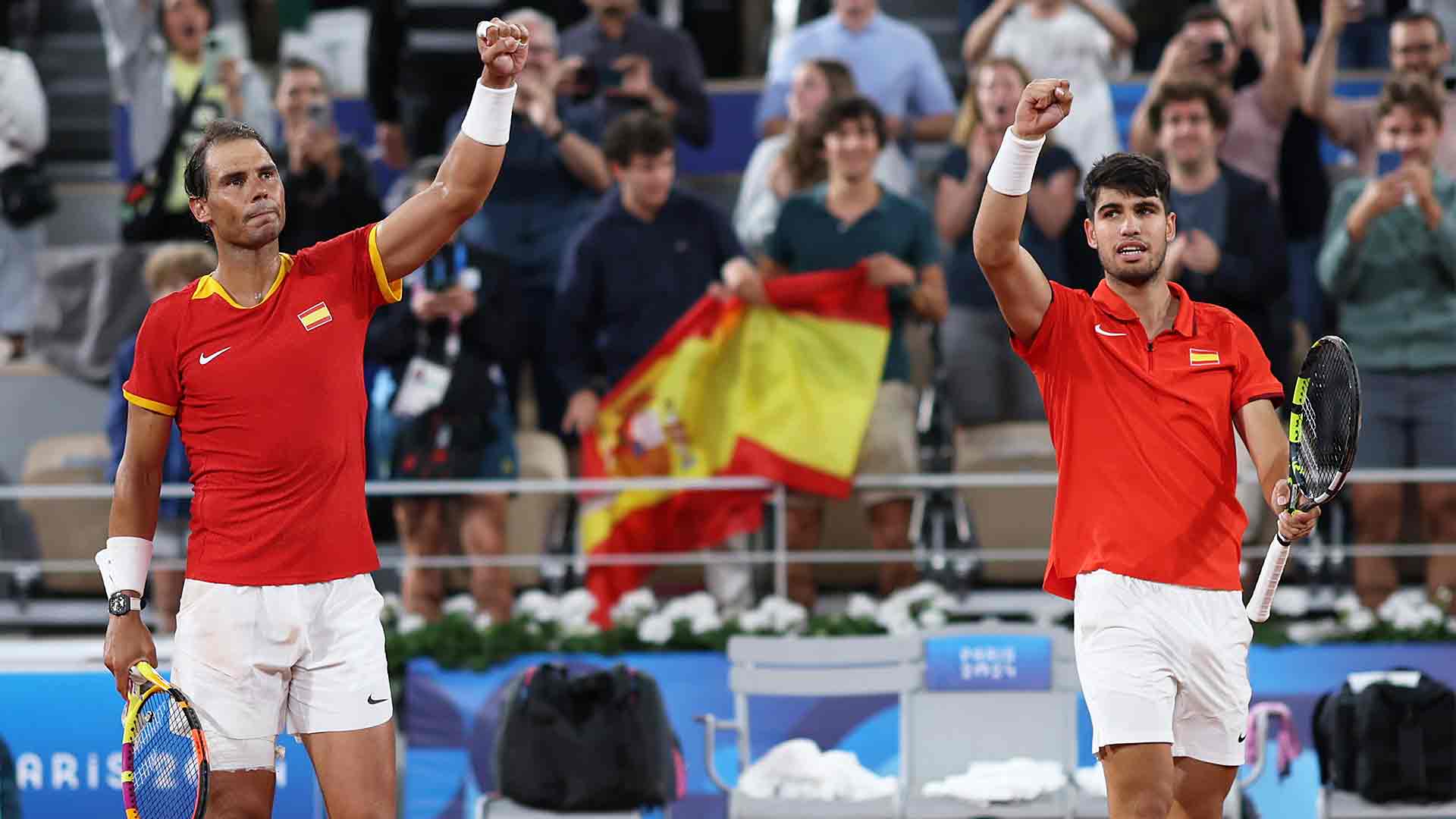 Rafael Nadal y Carlos Alcaraz mantienen sus opciones intactas en el dobles de París 2024.