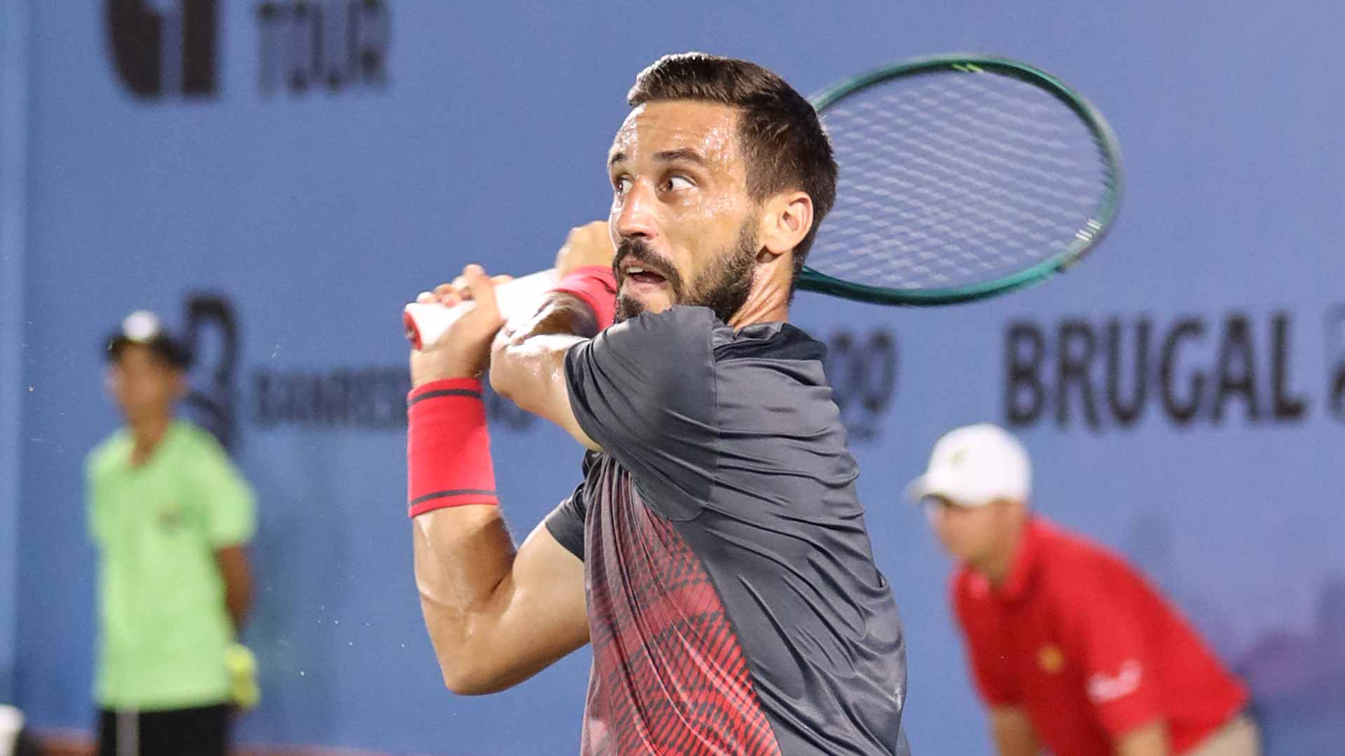 <a href='https://www.atptour.com/en/players/damir-dzumhur/d923/overview'>Damir Dzumhur</a> in action at the Santo Domingo Challenger.