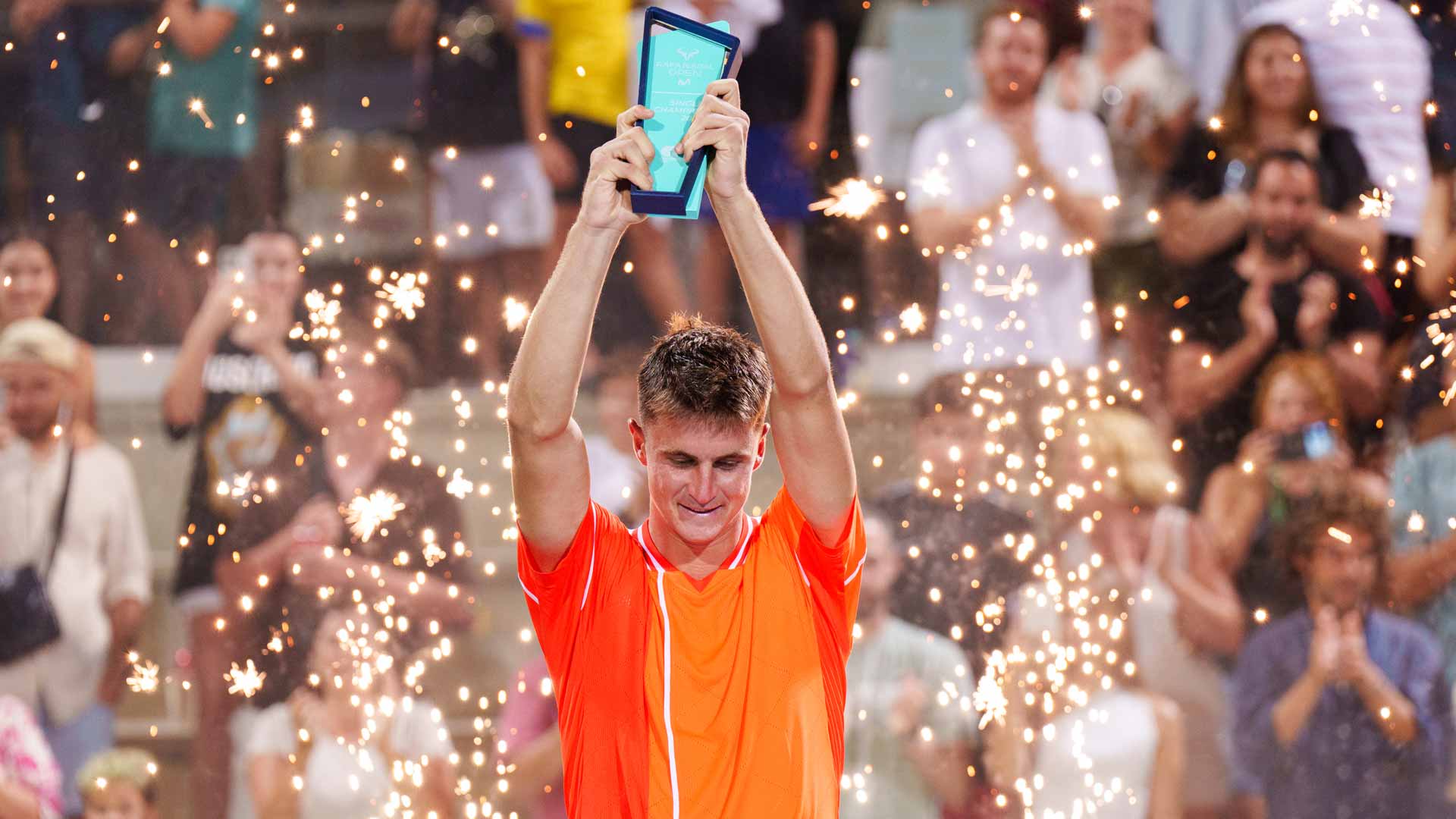 <a href='https://www.atptour.com/en/players/duje-ajdukovic/a0cj/overview'>Duje Ajdukovic</a> wins the Manacor Challenger.