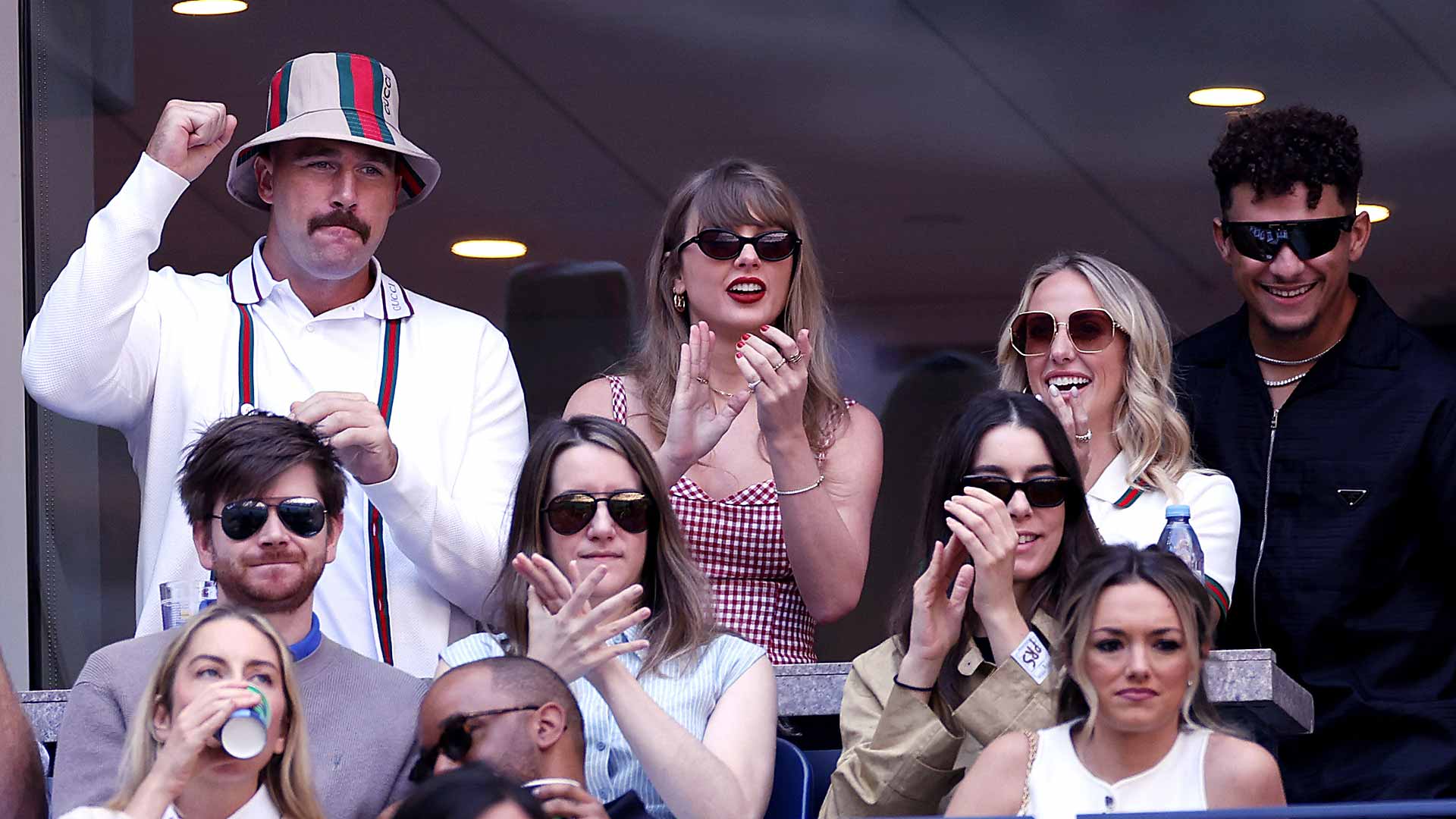 Travis Kelce, Taylor Swift and Patrick Mahomes watching the <a href='https://www.atptour.com/en/tournaments/us-open/560/overview'>US Open</a> final.