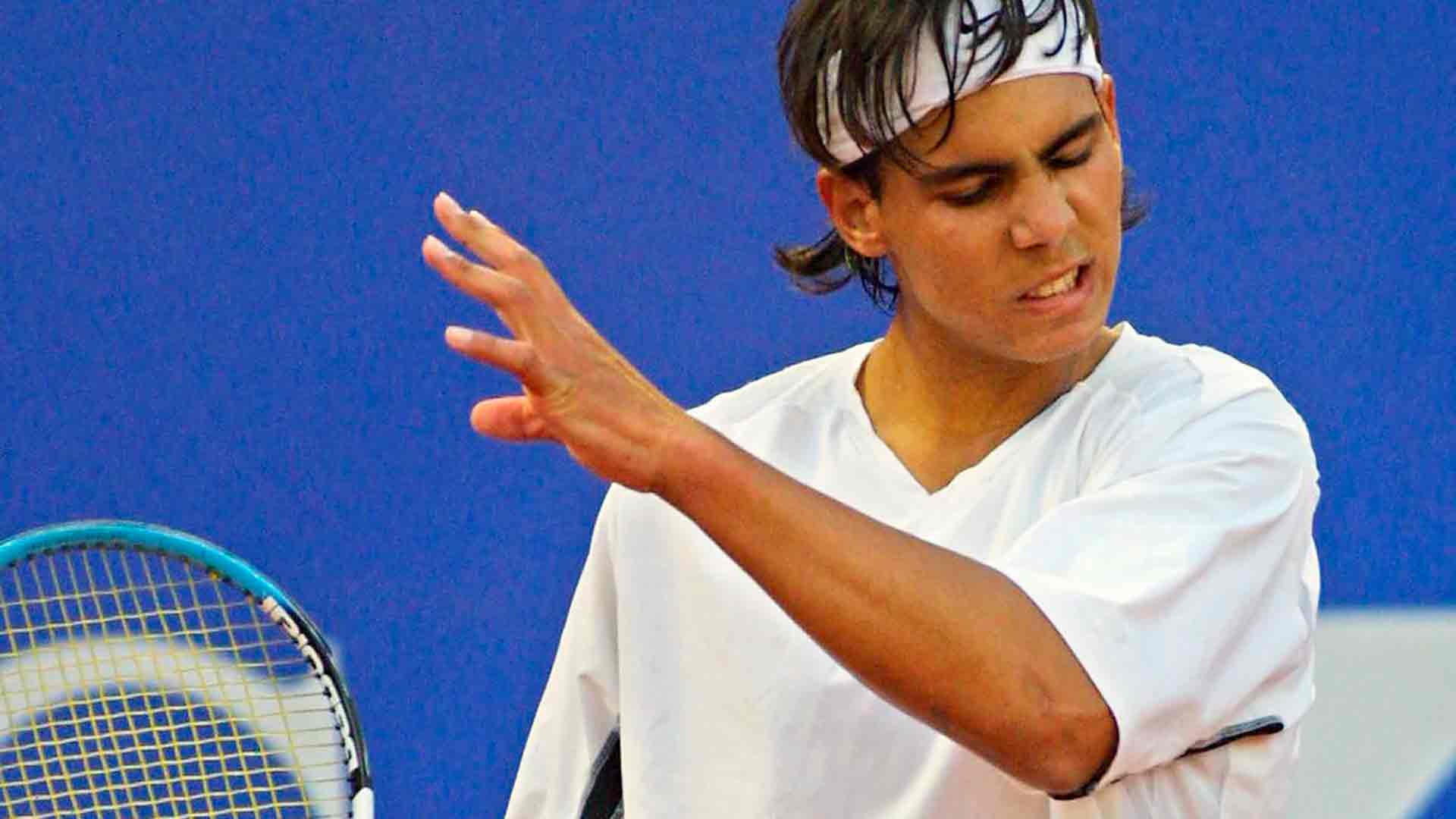 Rafael Nadal jugó su primer partido profesional el 11 de septiembre de 2001 con 15 años.