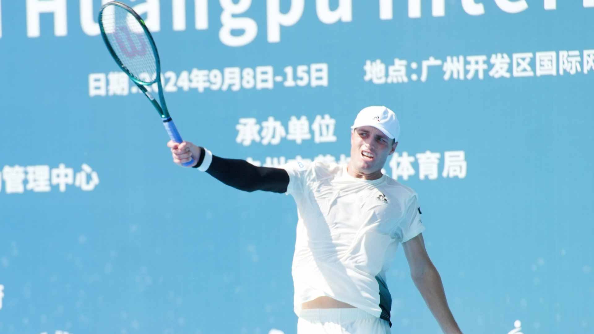 <a href='https://www.atptour.com/en/players/christopher-oconnell/o483/overview'>Christopher O'Connell</a> in action at the Guangzhou Challenger.