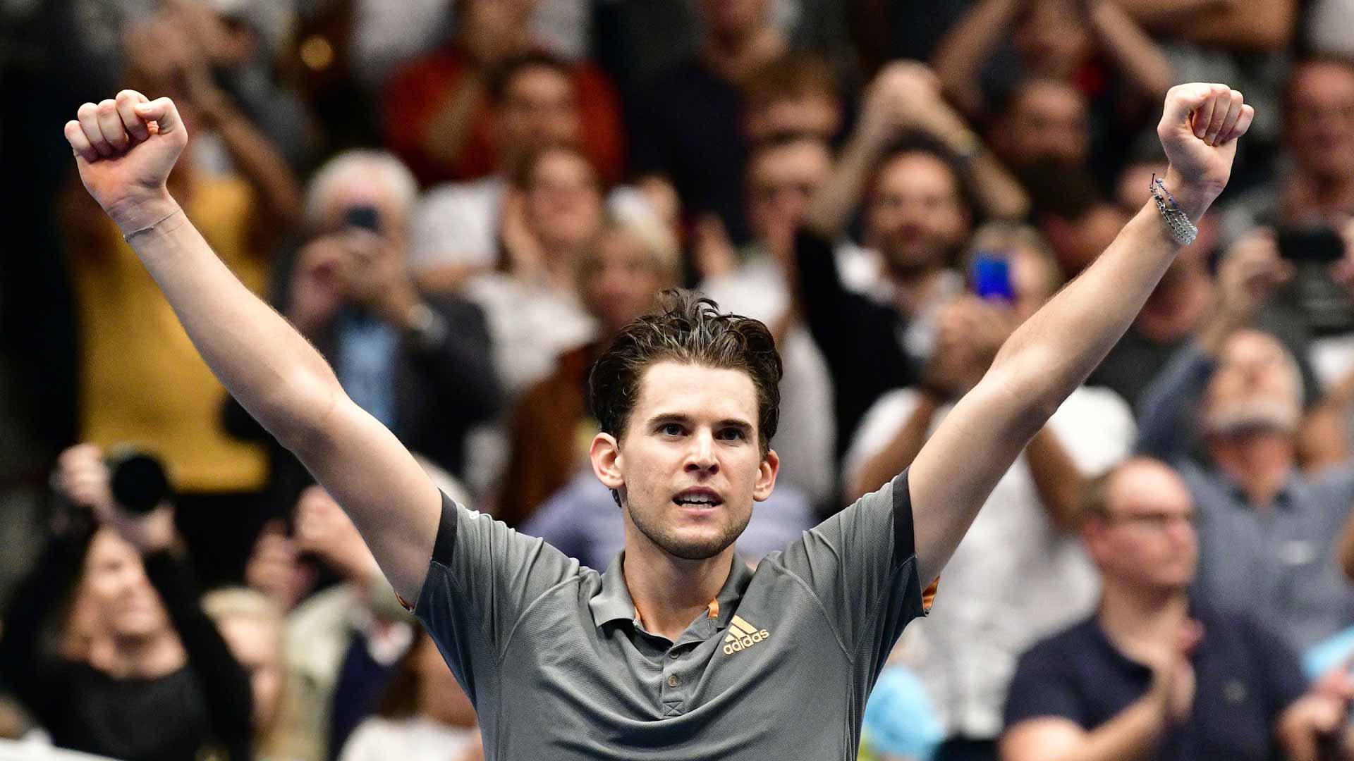 <a href='https://www.atptour.com/en/players/dominic-thiem/tb69/overview'>Dominic Thiem</a> celebrates his 2019 Vienna triumph.