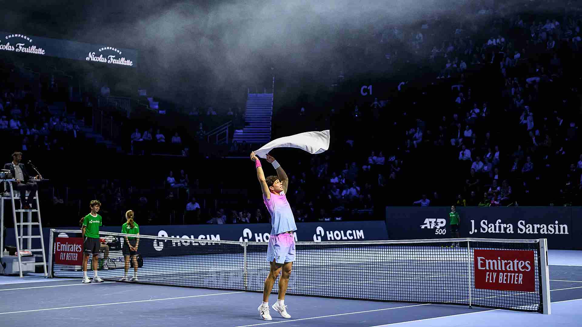 Ben Shelton powered into the semi-finals at the Swiss Indoors Basel on Friday. 