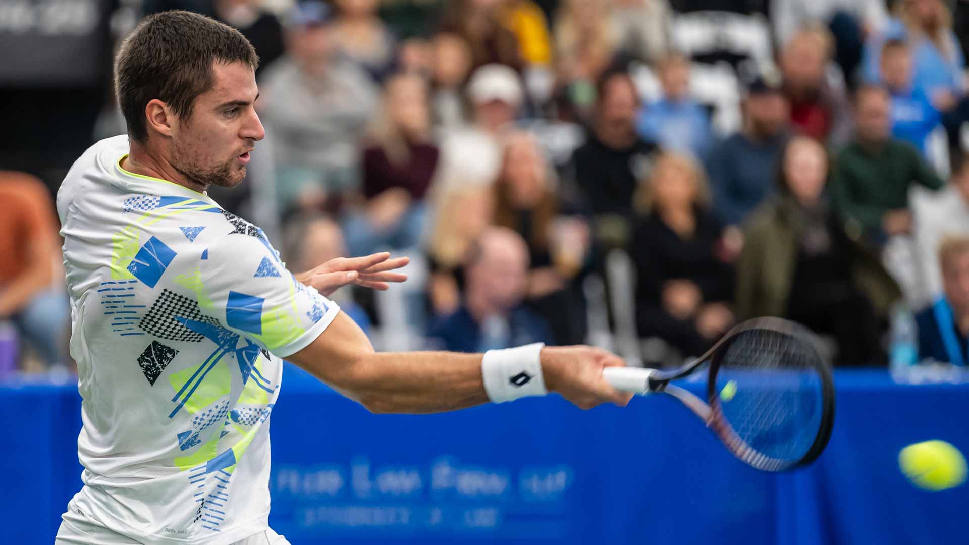 <a href='https://www.atptour.com/en/players/borna-gojo/gh92/overview'>Borna Gojo</a> during the Sioux Falls Challenger final.