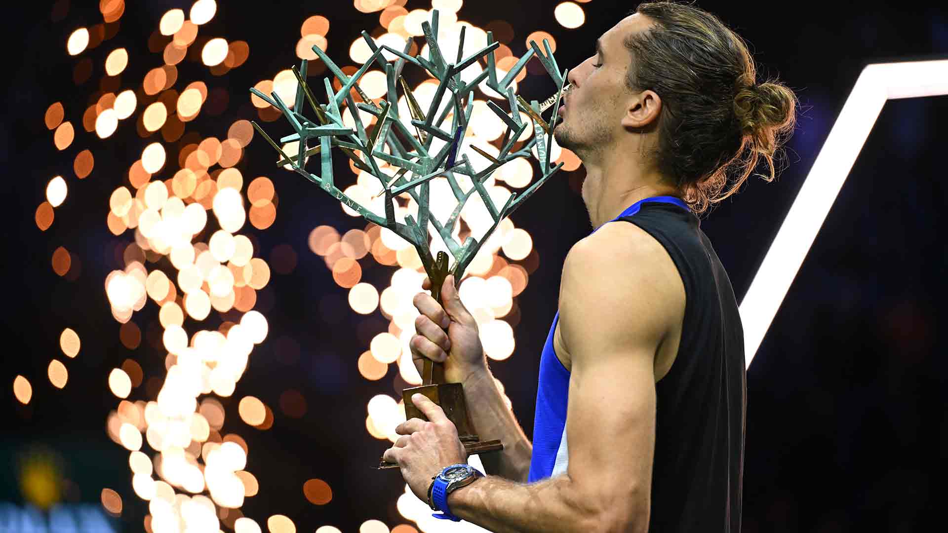 Zverev logra en París su séptima corona Masters 1000