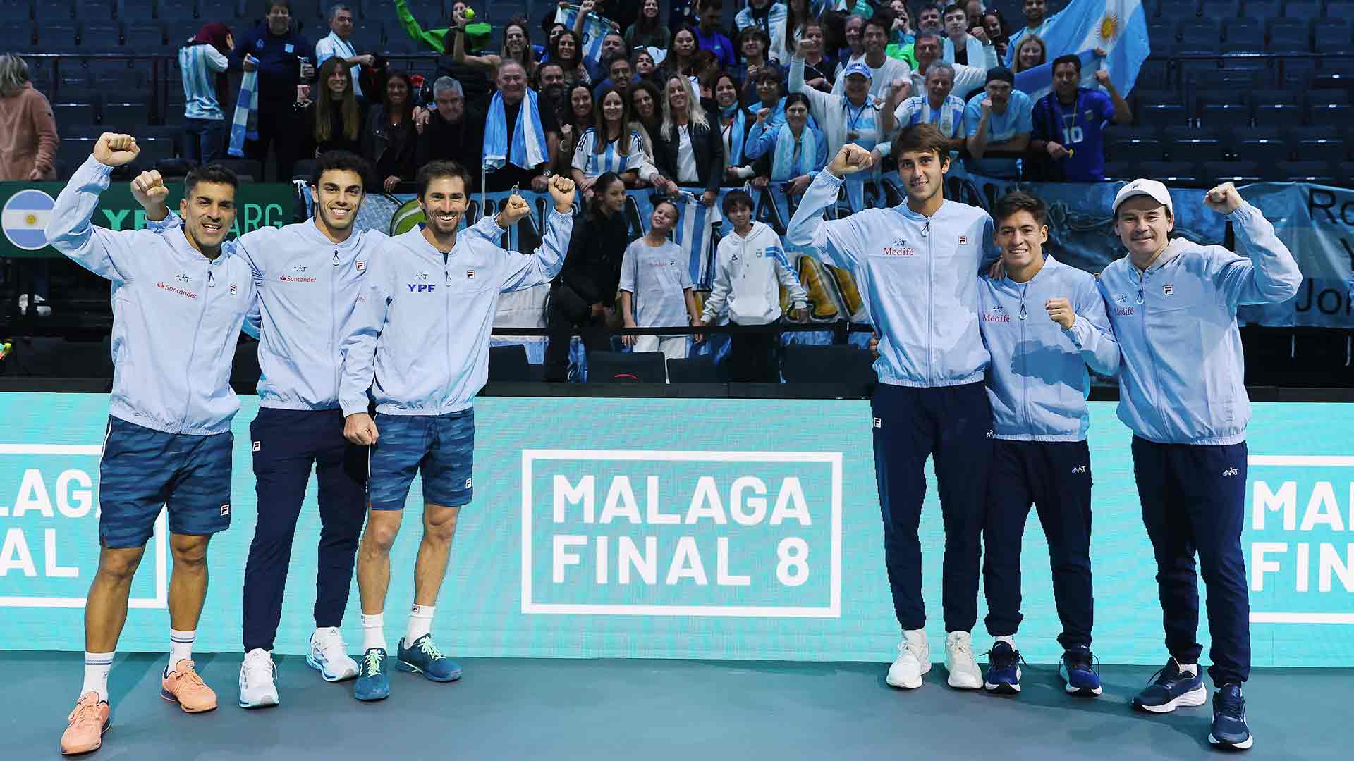 El equipo argentino celebra la clasificación a las Finales a 8 de la Copa Davis.