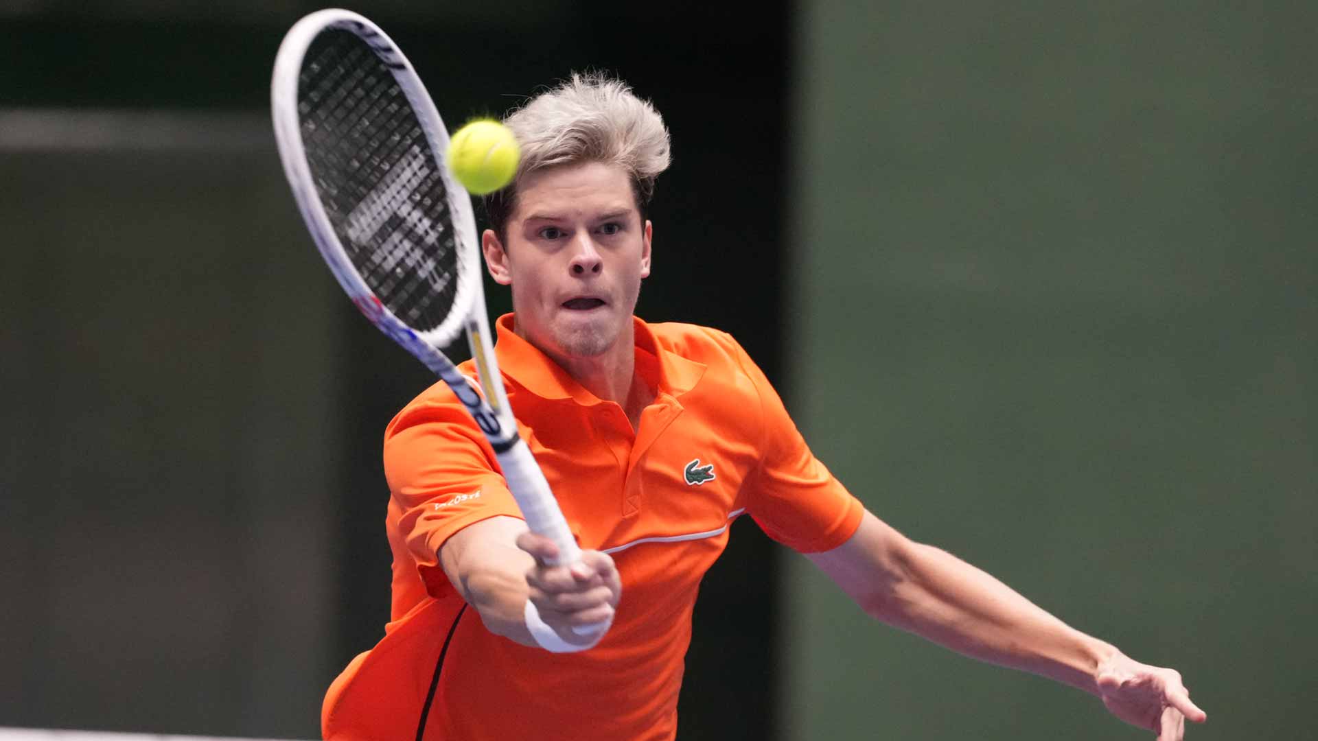Alexander Blockx in action at the Kobe Challenger.