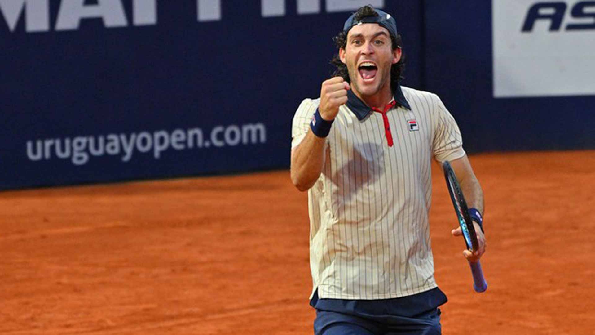 <a href='https://www.atptour.com/en/players/tristan-boyer/b0ej/overview'>Tristan Boyer</a> celebrates winning the Montevideo Challenger.
