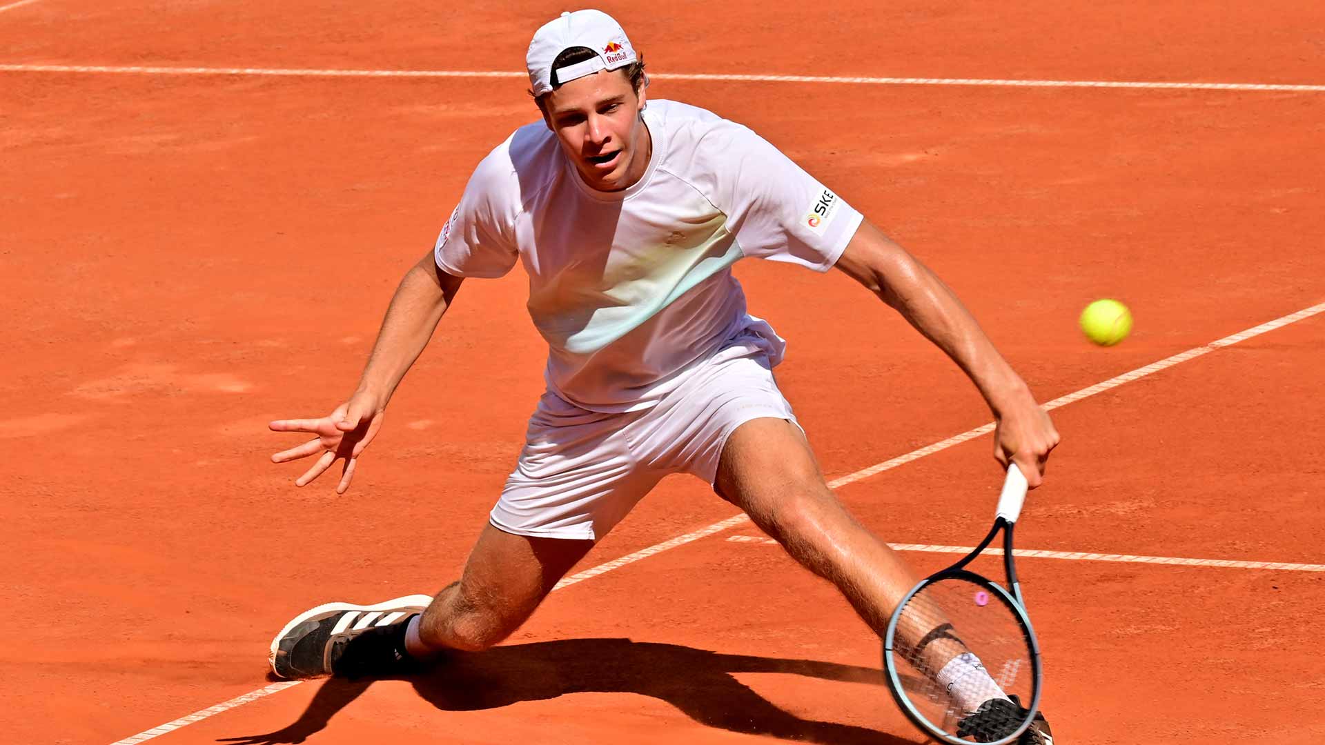 Joel Schwaerzler became the fourth player to win a Challenger title while holding the junior No. 1 ranking.