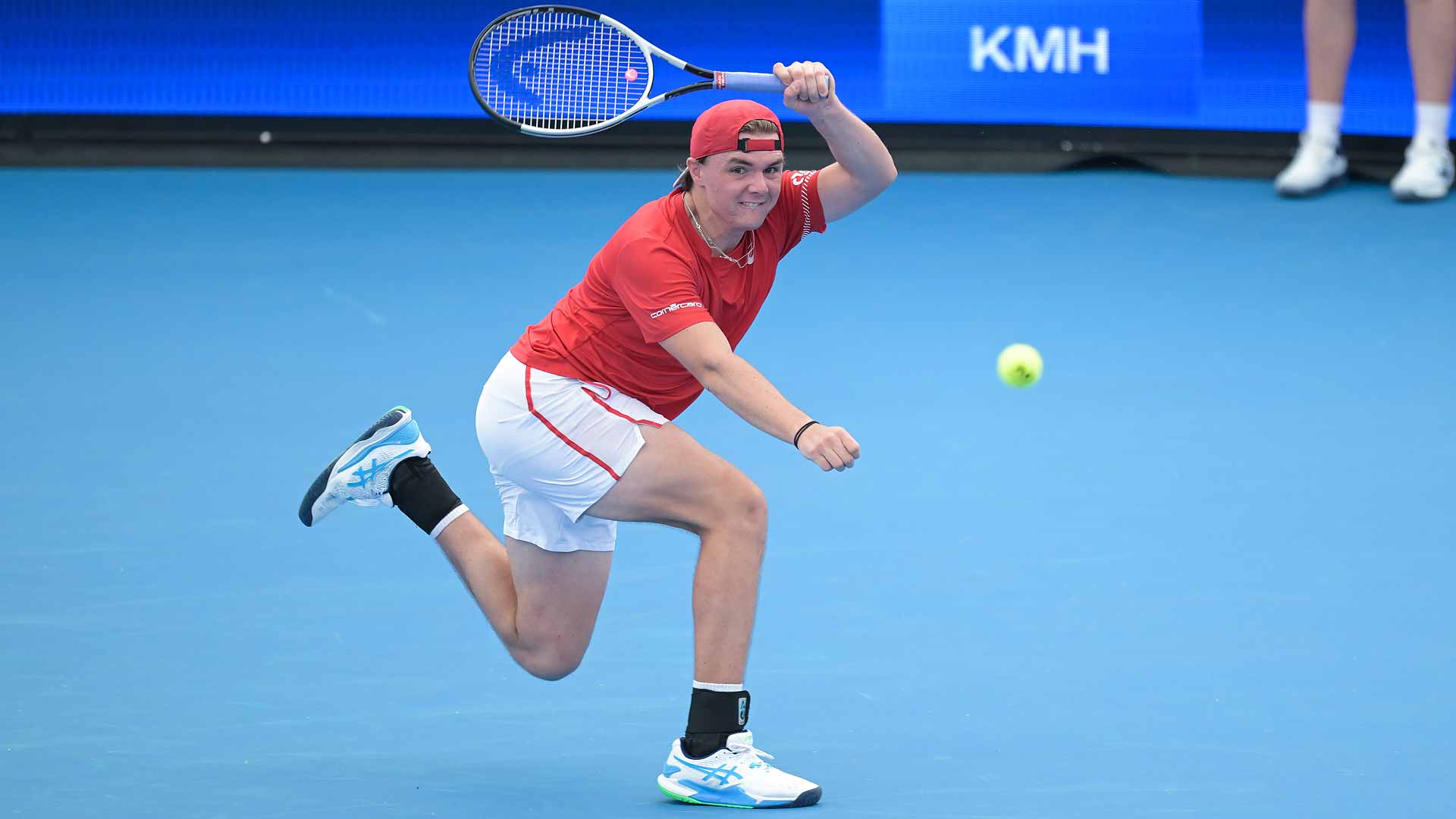 <a href='https://www.atptour.com/en/players/dominic-stricker/s0la/overview'>Dominic Stricker</a>