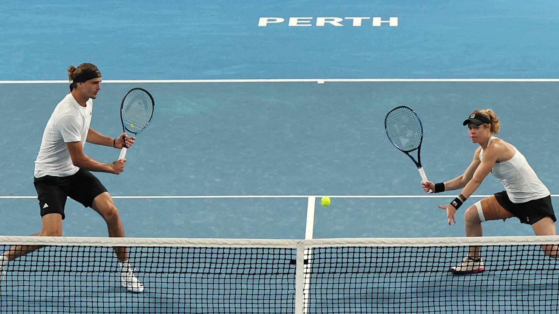 Alexander Zverev and Laura Siegemund guide Germany to the quarter-finals at the United Cup in Perth.