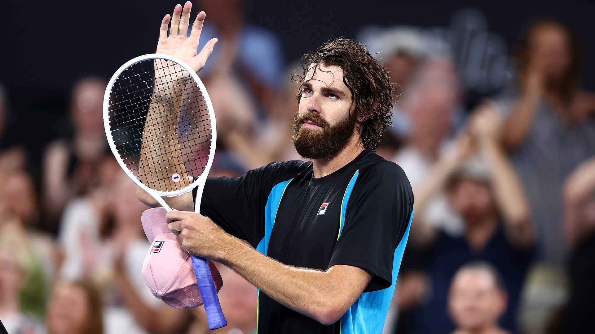 Opelka sorprende a Djokovic en Brisbane