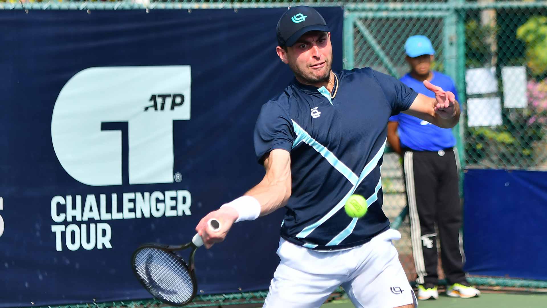 <a href='https://www.atptour.com/en/players/aslan-karatsev/kc56/overview'>Aslan Karatsev</a> in action at the <a href='https://www.atptour.com/en/scores/archive/nonthaburi/2791/2025/results'>Bangkok Open 1</a>.