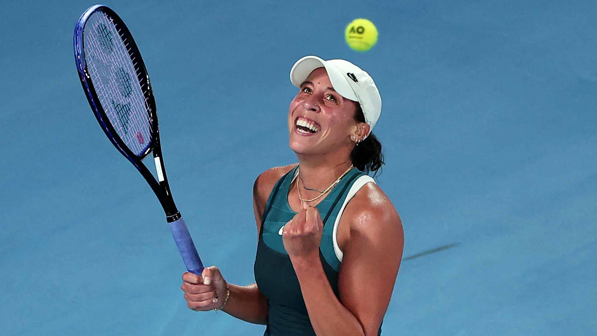 Madison Keys celebrates her <a href='https://www.atptour.com/es/tournaments/australian-open/580/overview'>Australian Open</a> semi-final victory.
