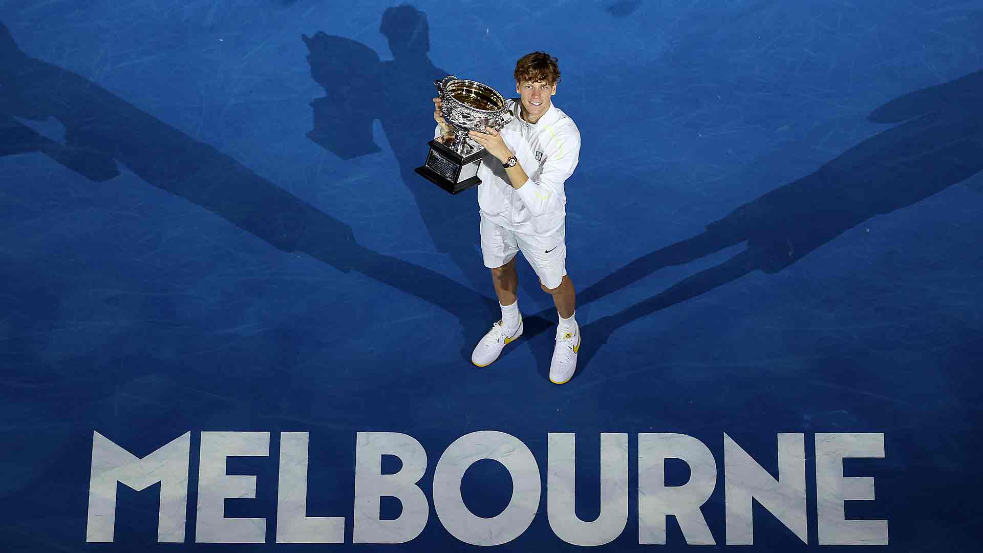 Jannik Sinner levantó su segundo título en el Abierto de Australia.