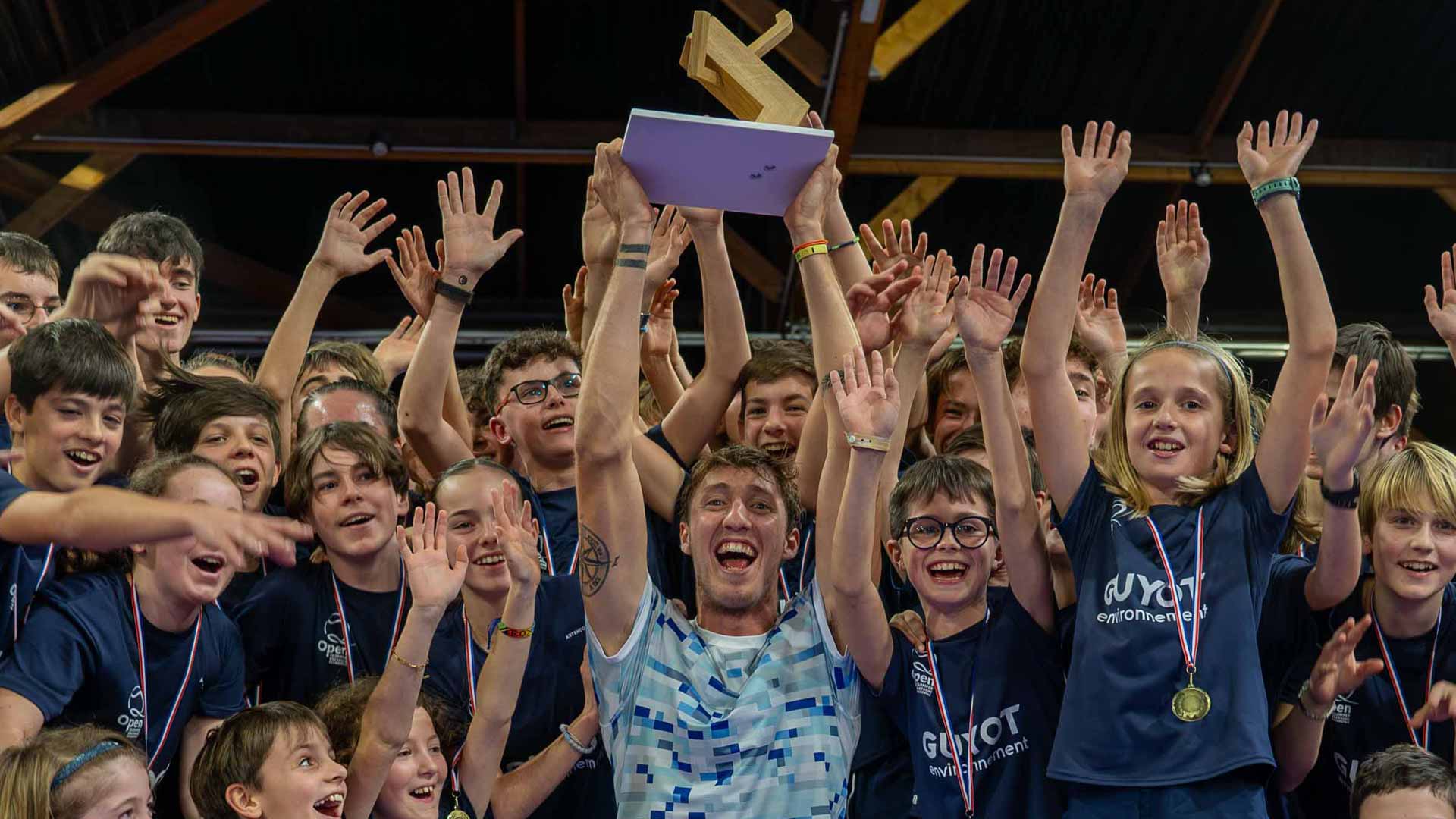 <a href='https://www.atptour.com/en/players/sascha-gueymard-wayenburg/g0gw/overview'>Sascha Gueymard Wayenburg</a> celebrates winning the Quimper Challenger.