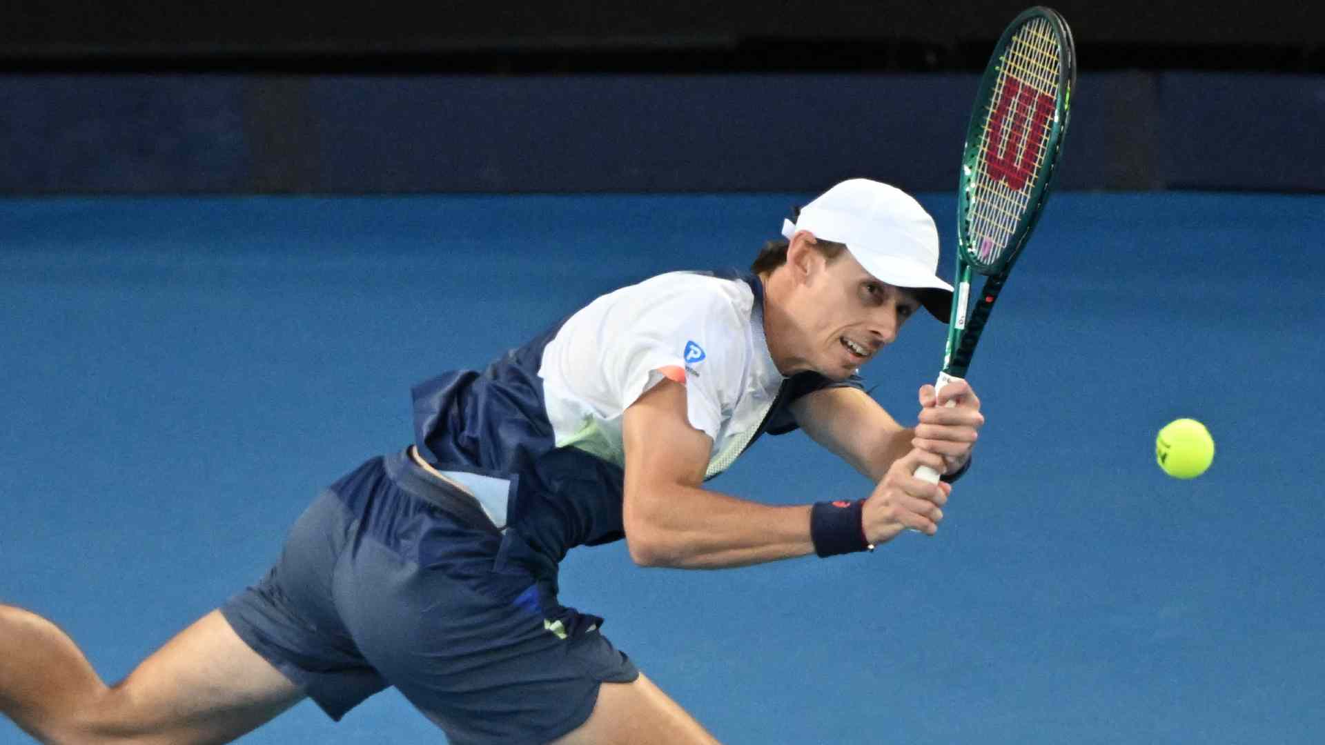 De Minaur advances in Doha, Medvedev sinks defending champ Khachanov