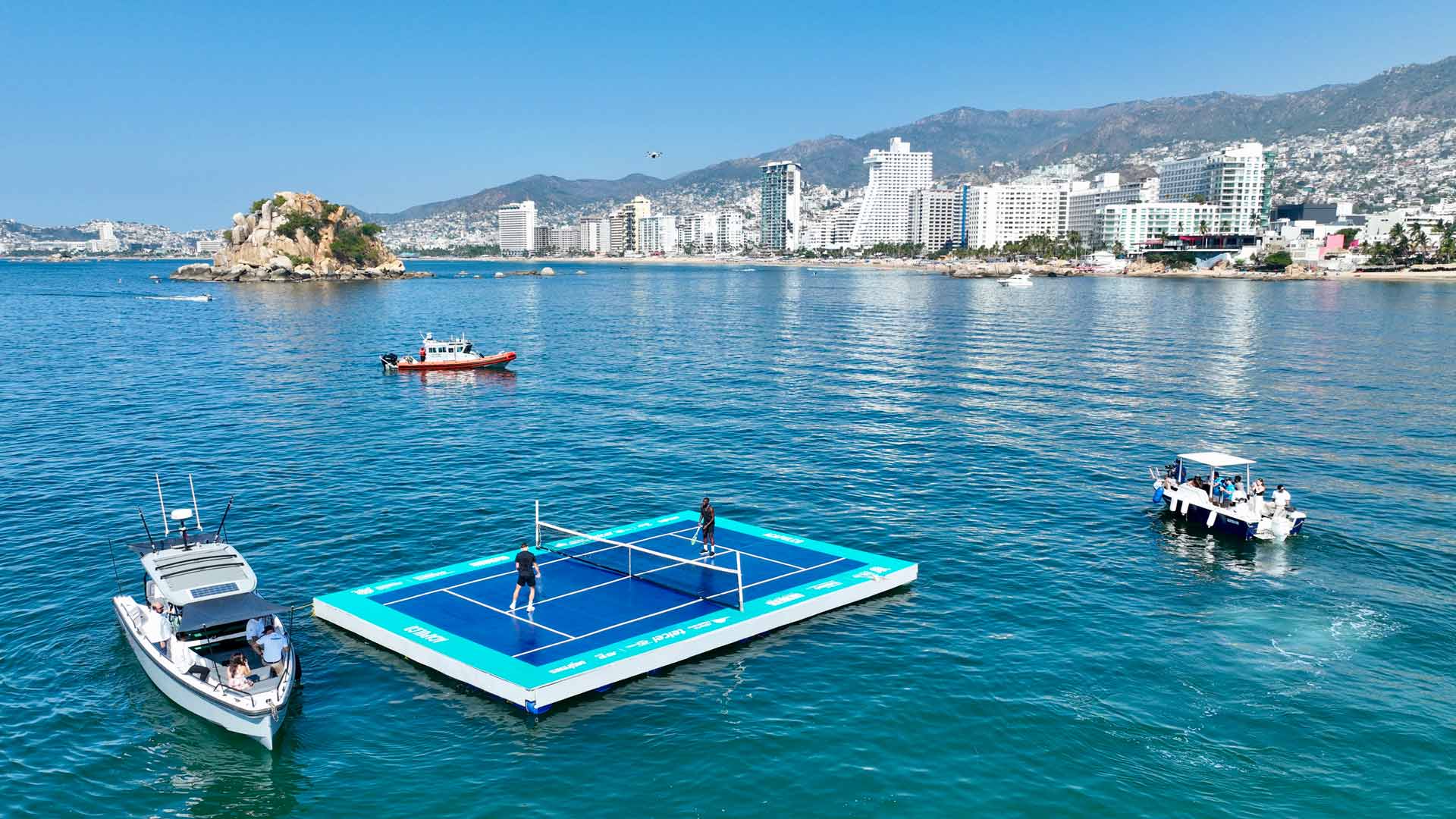 Acapulco Floating Court